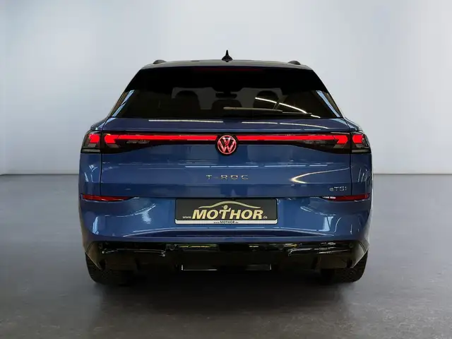 Volkswagen T-Roc view 5