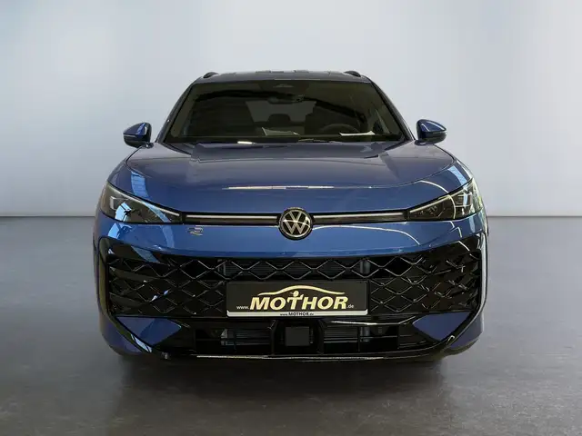 Volkswagen T-Roc view 6