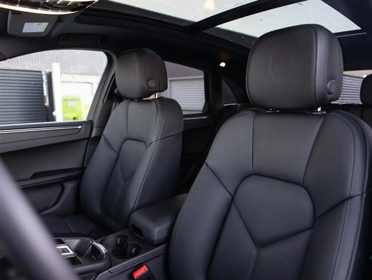 Porsche Macan снимка Porsche Macan