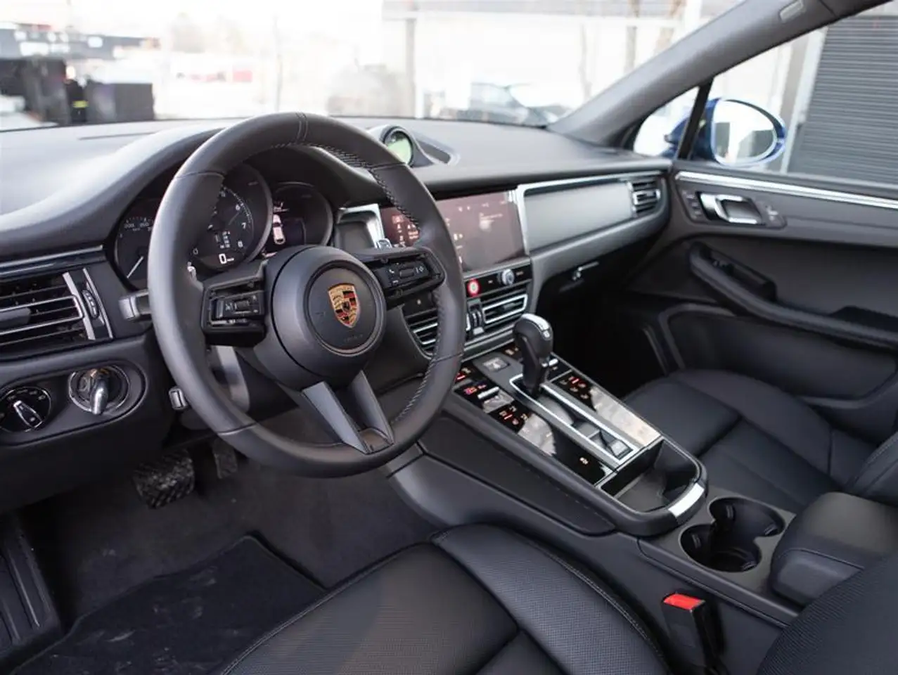 Porsche Macan снимка Porsche Macan