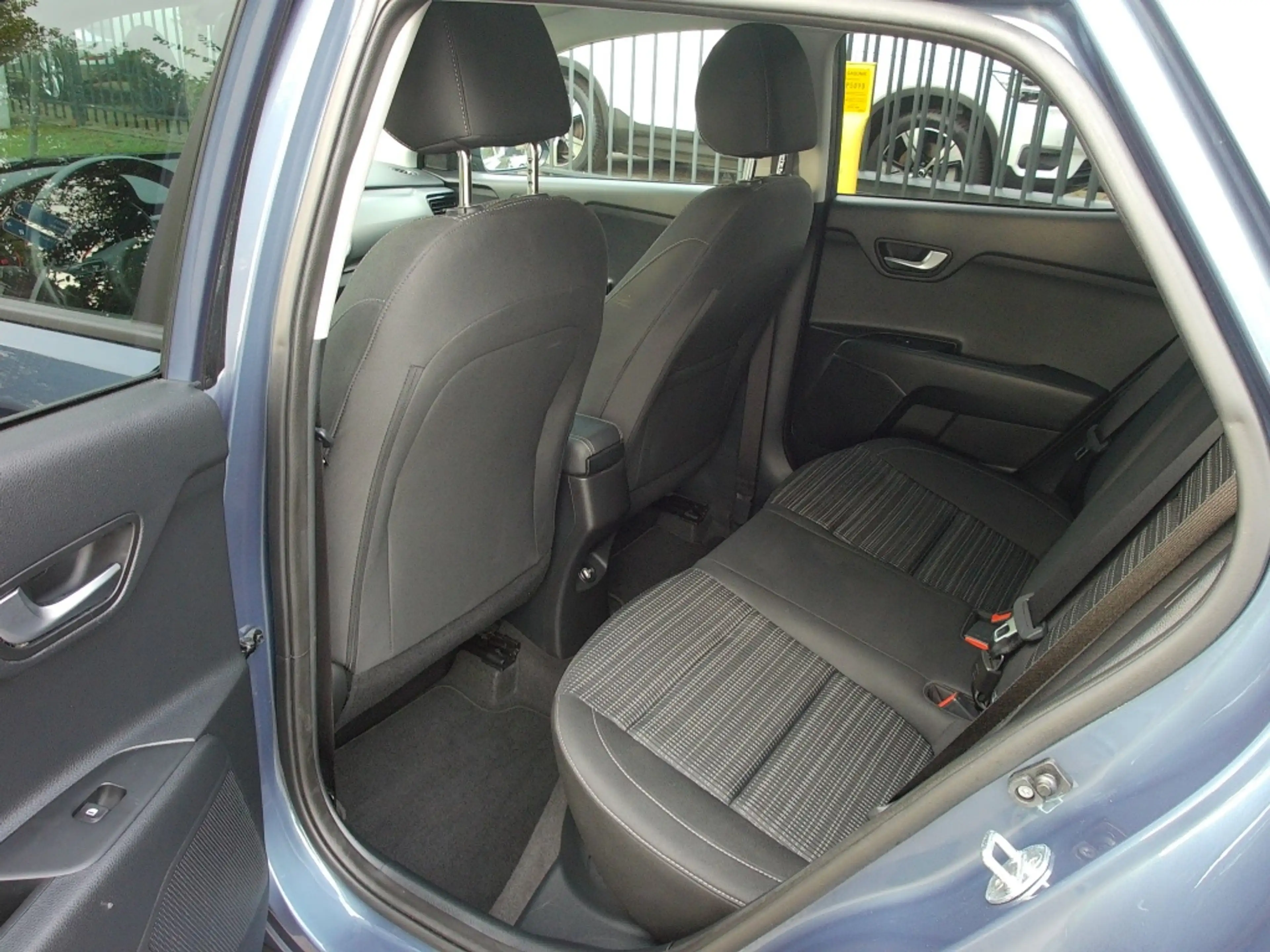 Kia Stonic 1.0 T-GDi 100pk DynamicLine — photo 10