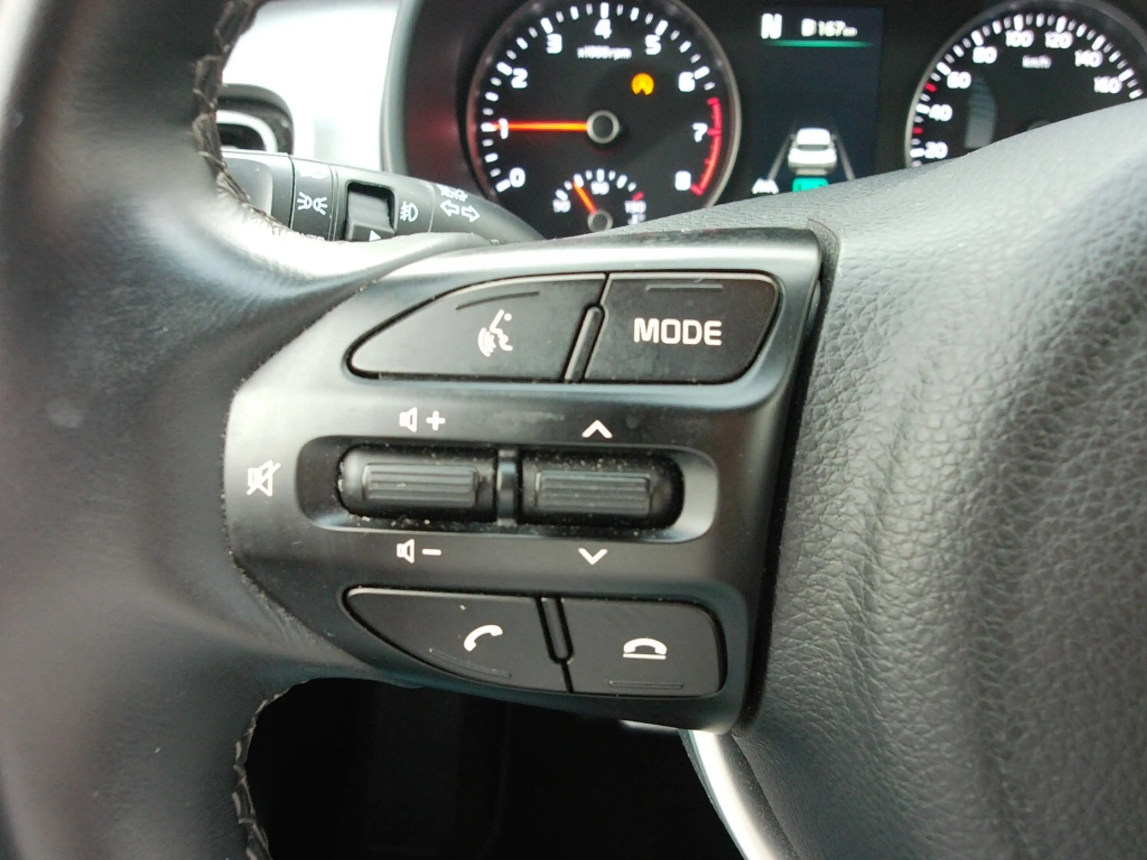 Kia Stonic 1.0 T-GDi 100pk DynamicLine — photo 34
