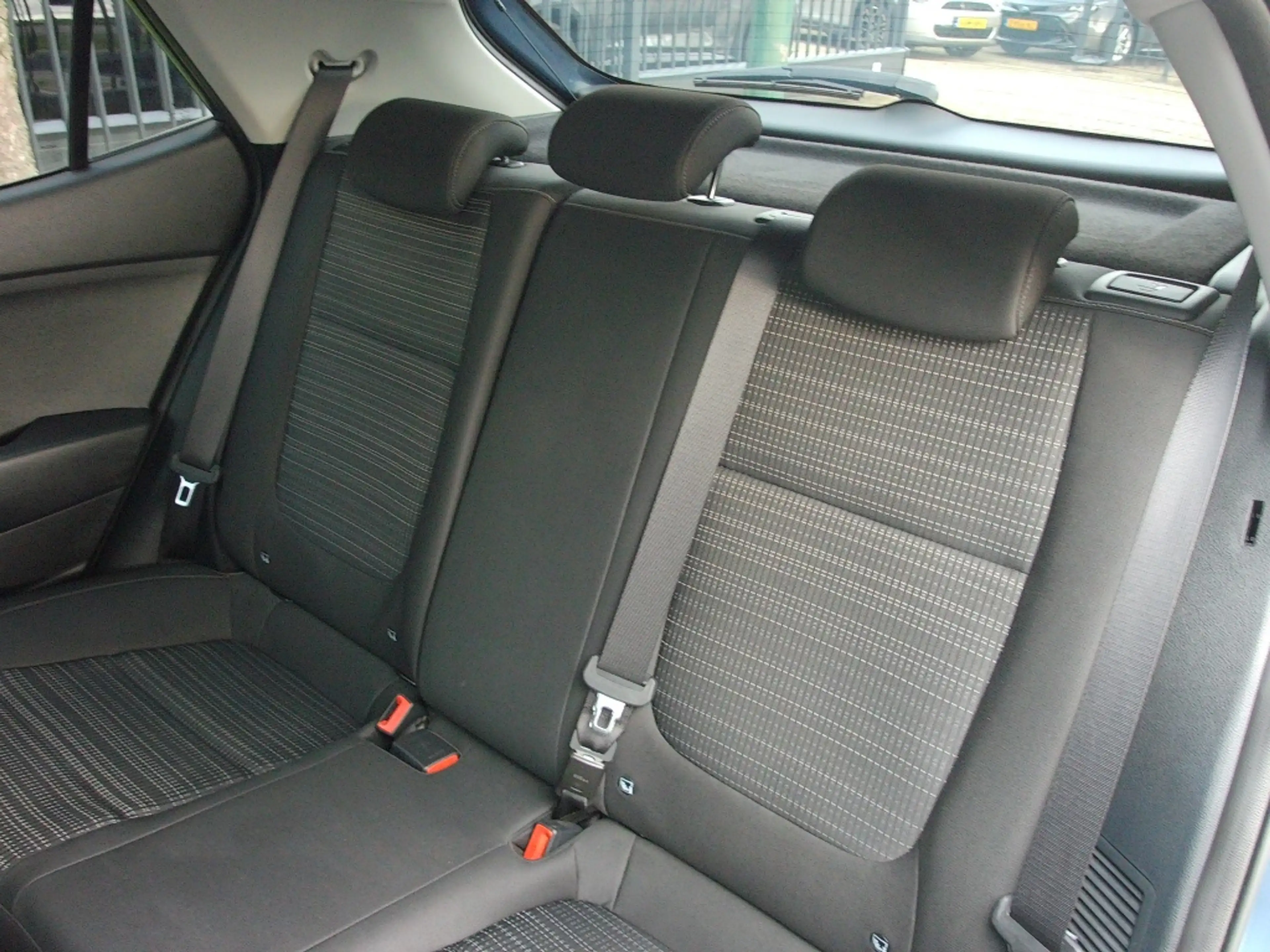 Kia Stonic 1.0 T-GDi 100pk DynamicLine — photo 11