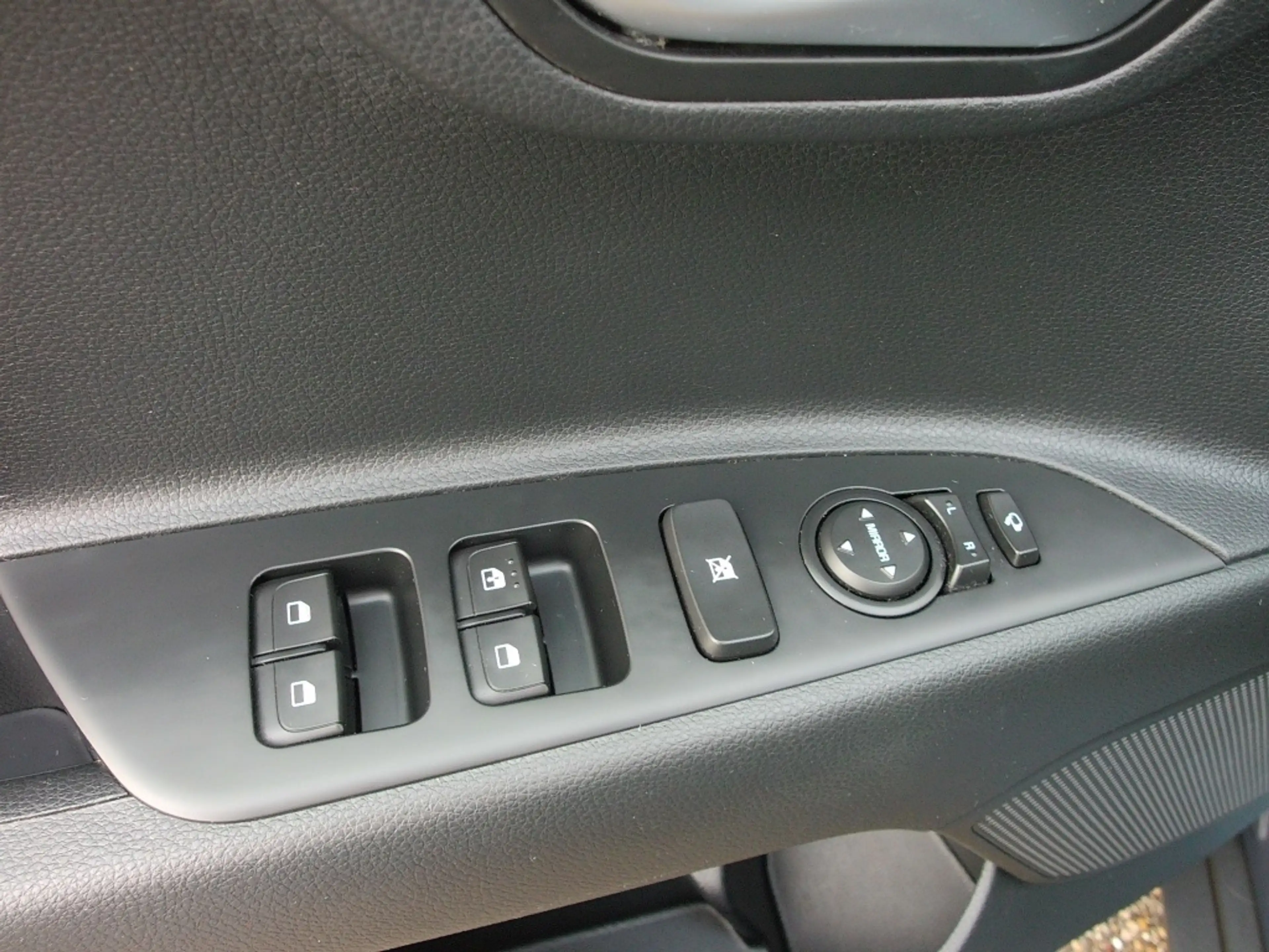 Kia Stonic 1.0 T-GDi 100pk DynamicLine — photo 8