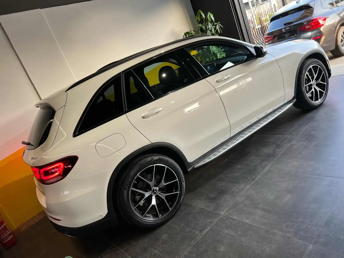 Mercedes-Benz GLC 300 d 4Matic Premium Tetto Ita UniPro Bianco - 2