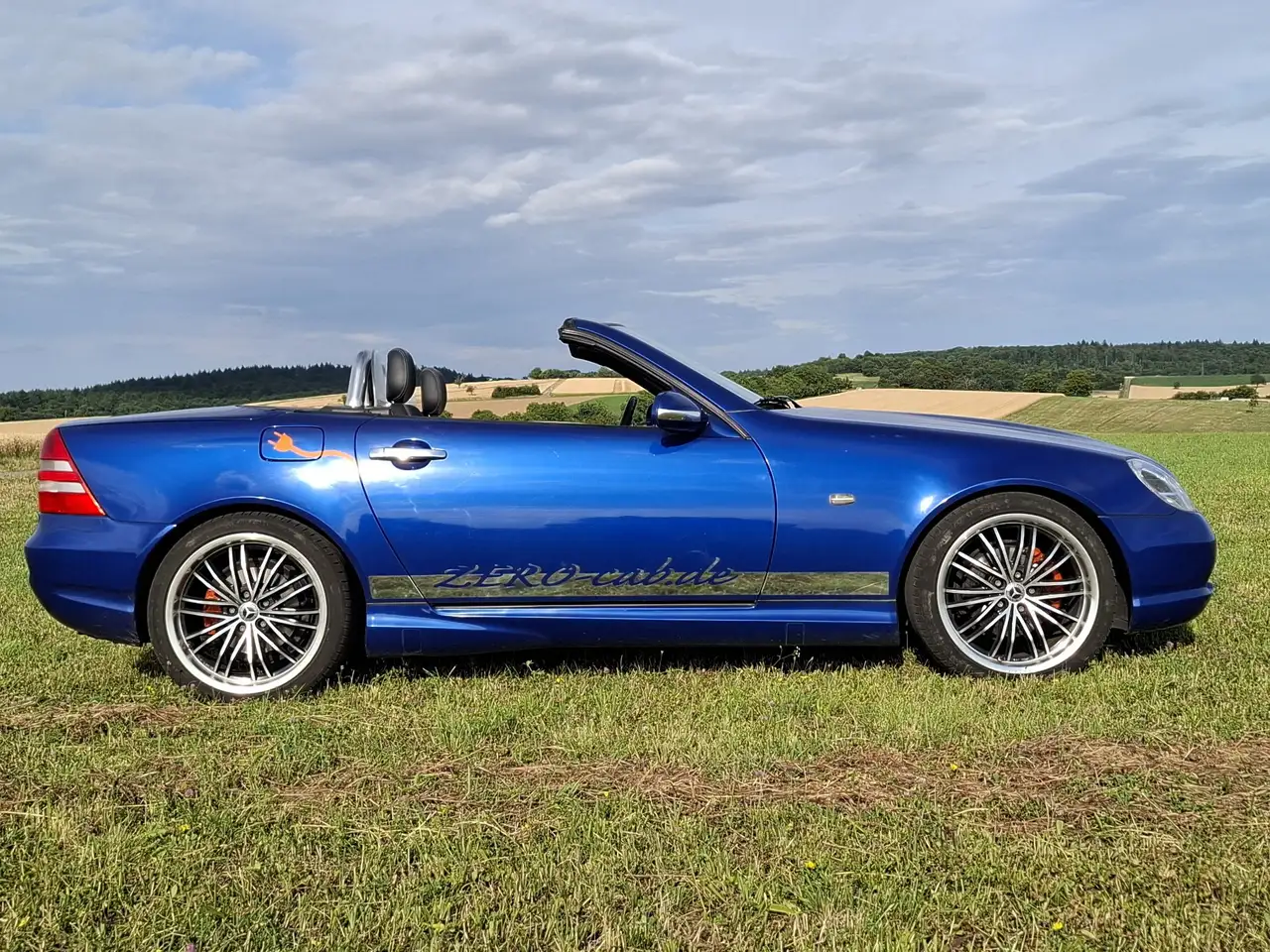 Mercedes-Benz SLK AMG Elektro-Cabrio, moderner offener e-Klassiker, foto 4