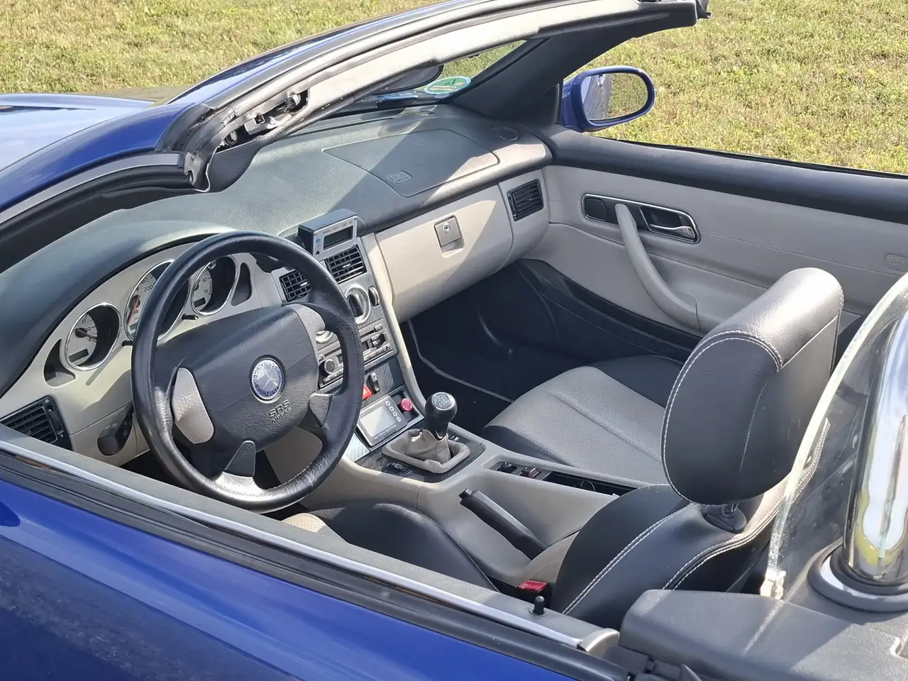 Mercedes-Benz SLK AMG Elektro-Cabrio, moderner offener e-Klassiker, foto 8