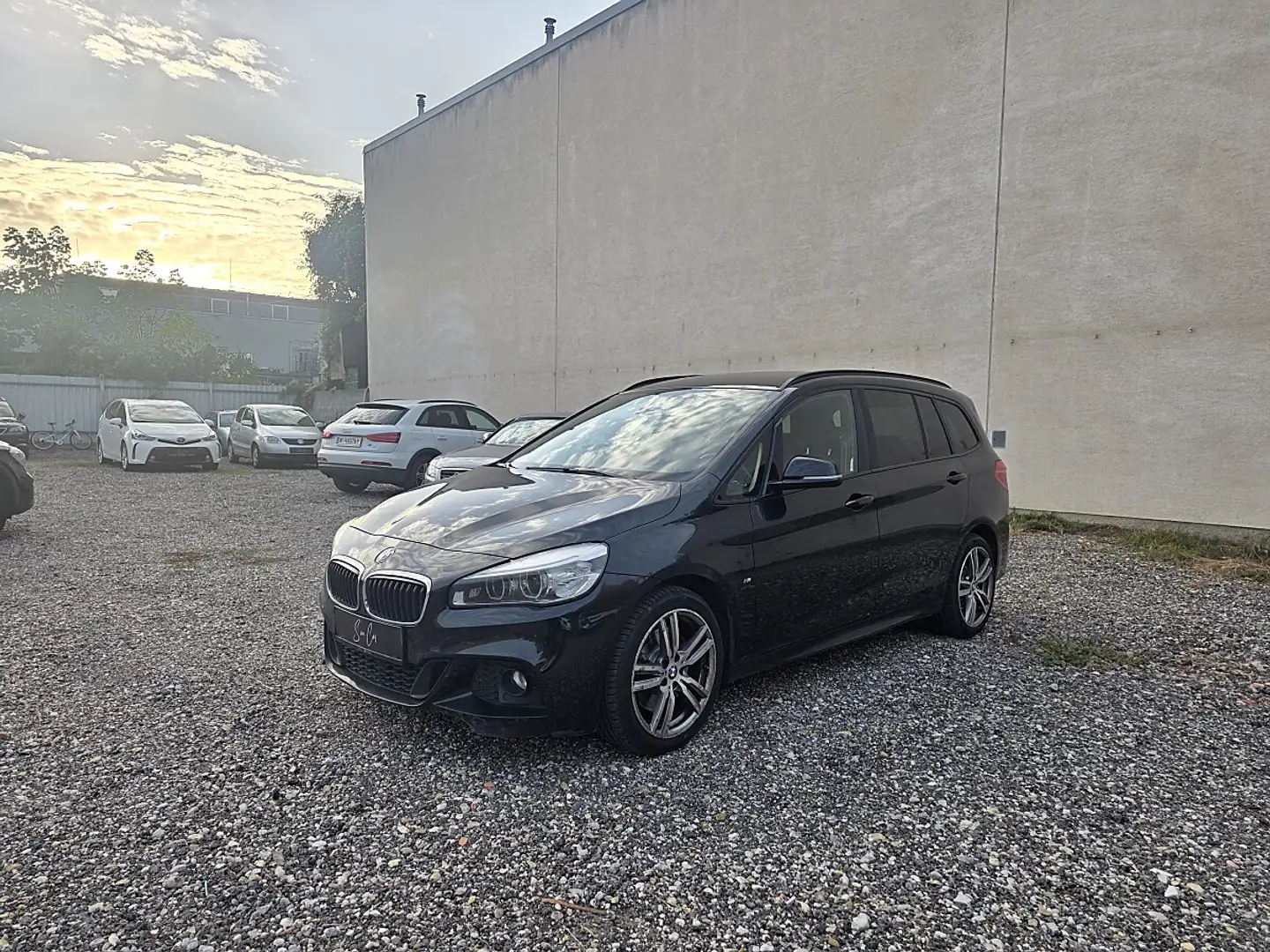 BMW 220 d xDrive Gran Tourer M Sport Aut. 7- Seizer Har... Schwarz - 1