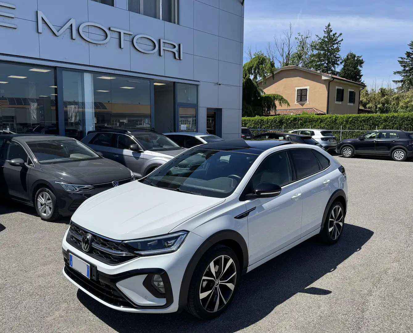 Volkswagen Taigo 1.0 tsi R-Line 110cv dsg / NO VINCOLI Bianco - 1