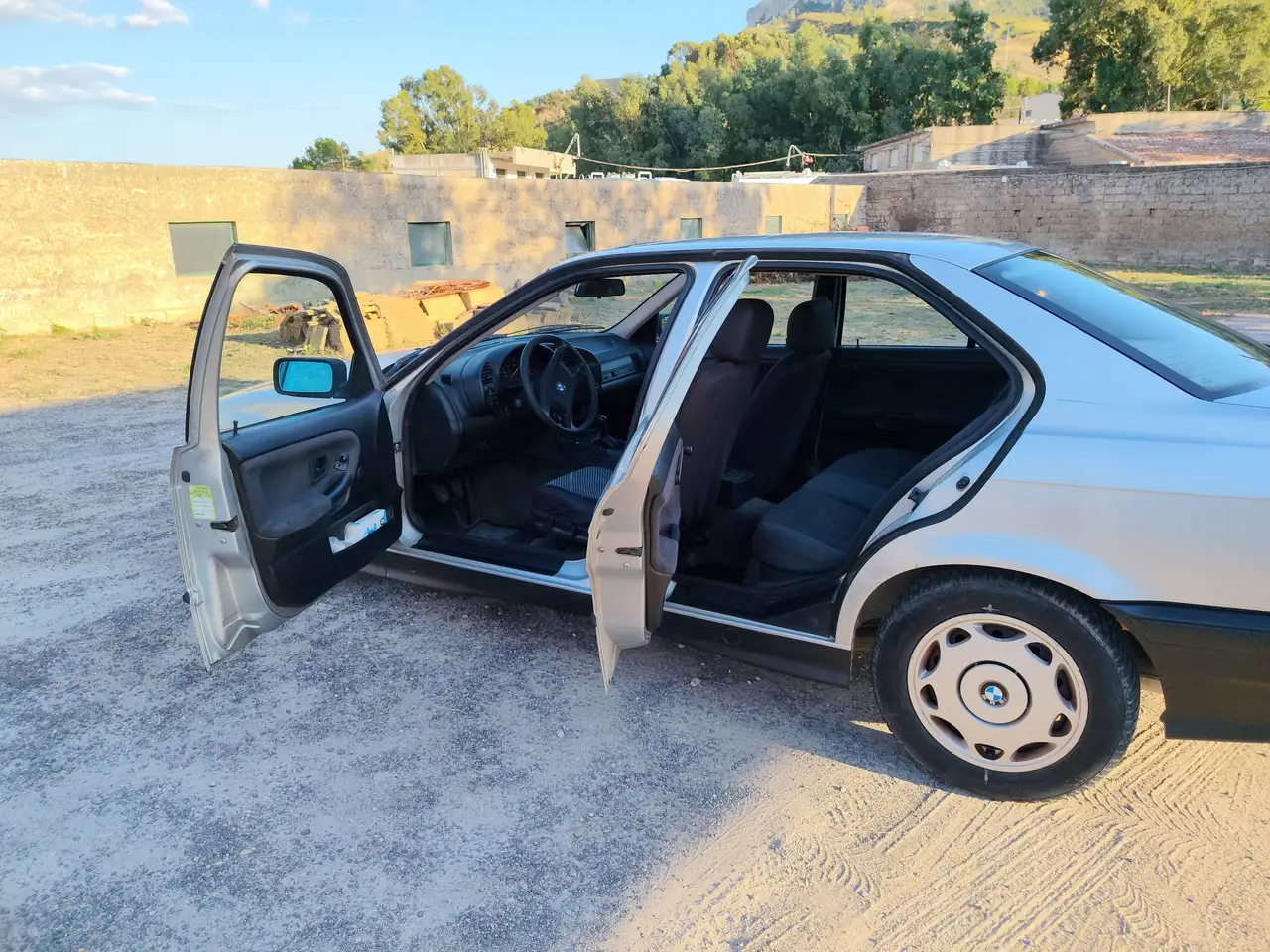 BMW 318i cat., foto 6