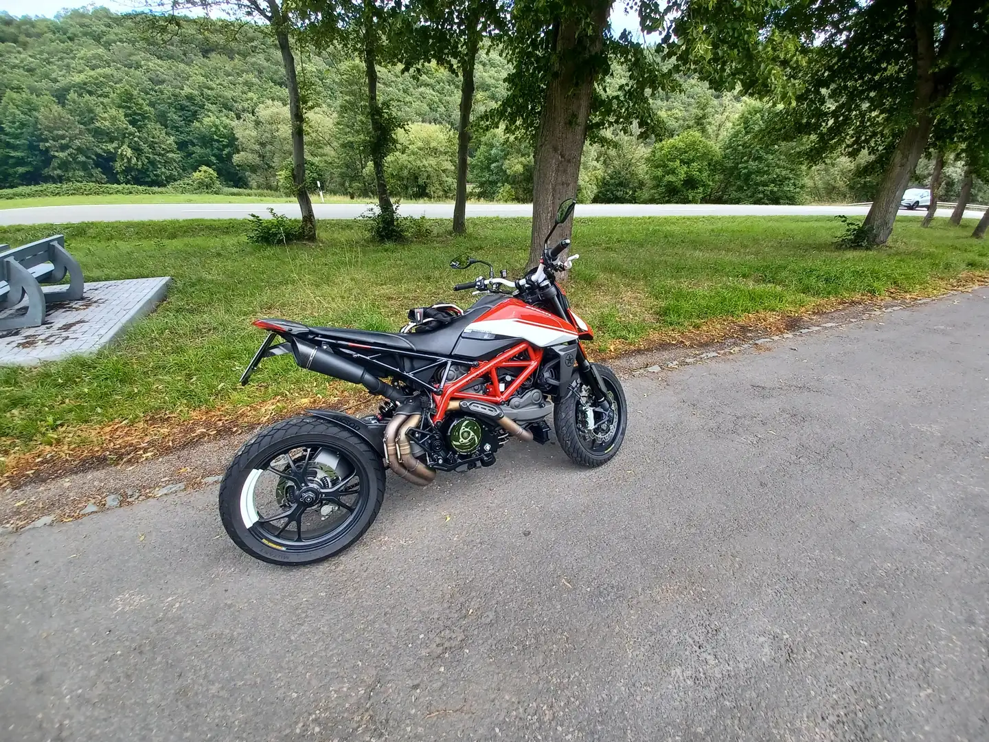 Ducati Hypermotard 950 SP Roşu - 1
