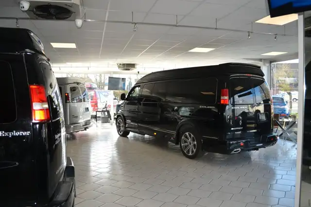 Chevrolet Express 2500- 6,0 V8 Explorer Limited.9 Sitze