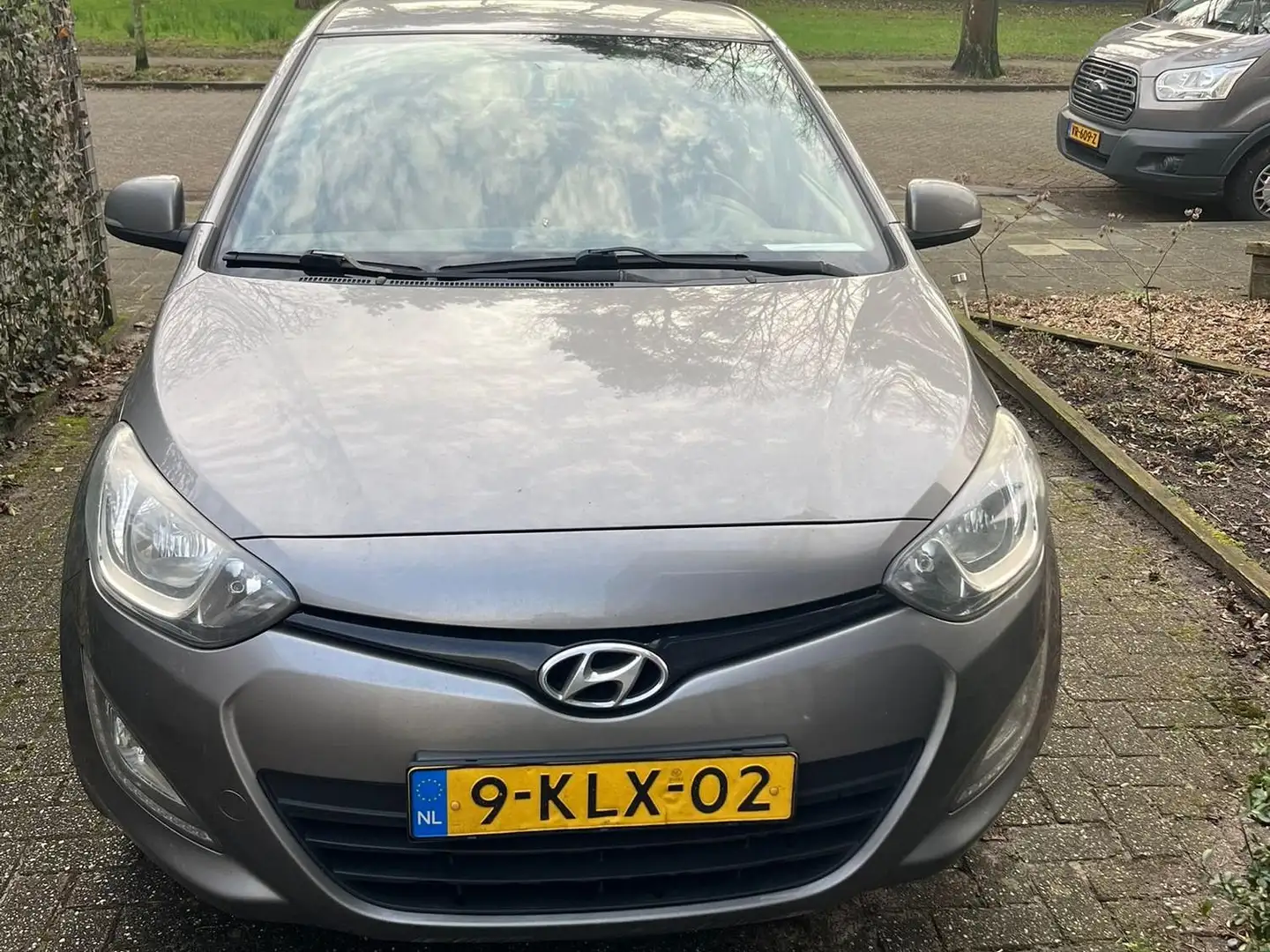 Hyundai i20 i20 1.2i i-Deal | Camera | Bluetooth | 2e Eigenaar Grijs - 1
