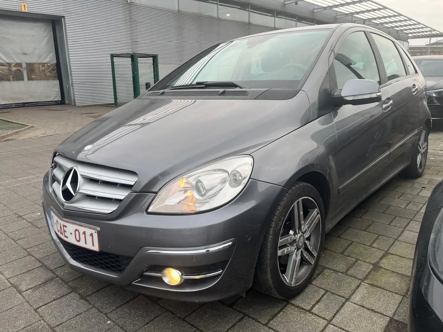 Mercedes-Benz B 180 CDI Gris - 2