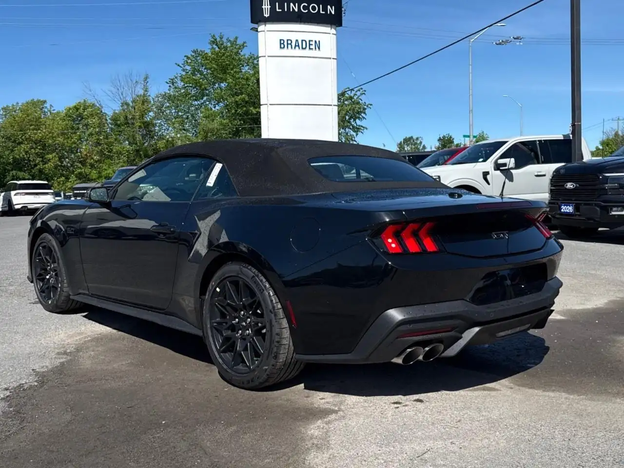 Ford Mustang снимка Ford Mustang