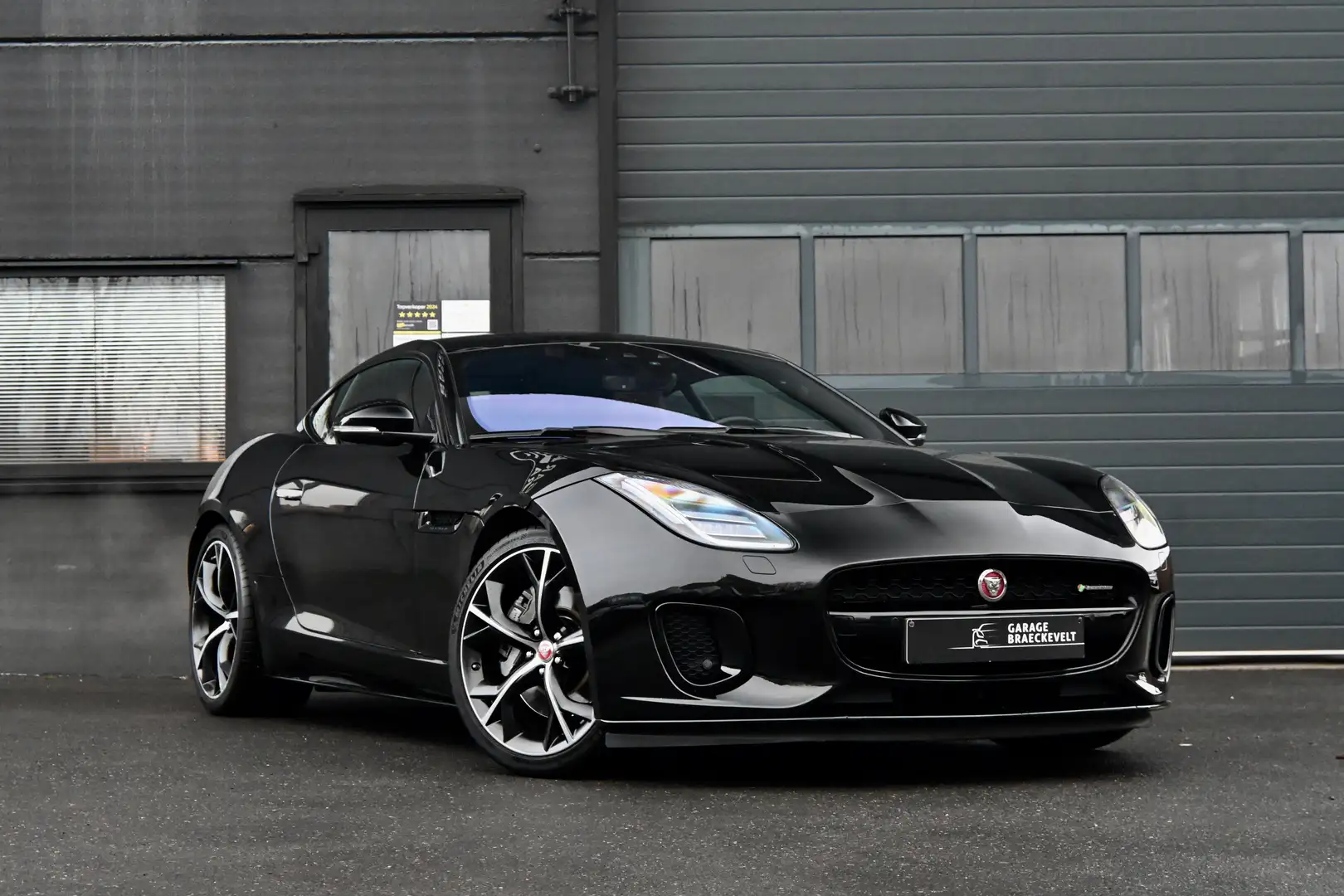 Jaguar F-Type P300 - Pano - Meridian - 20" - V8 exhaust -History Noir - 1