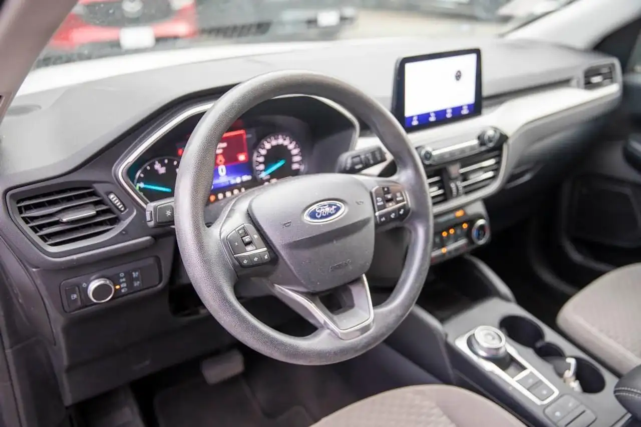 Ford Escape снимка Ford Escape