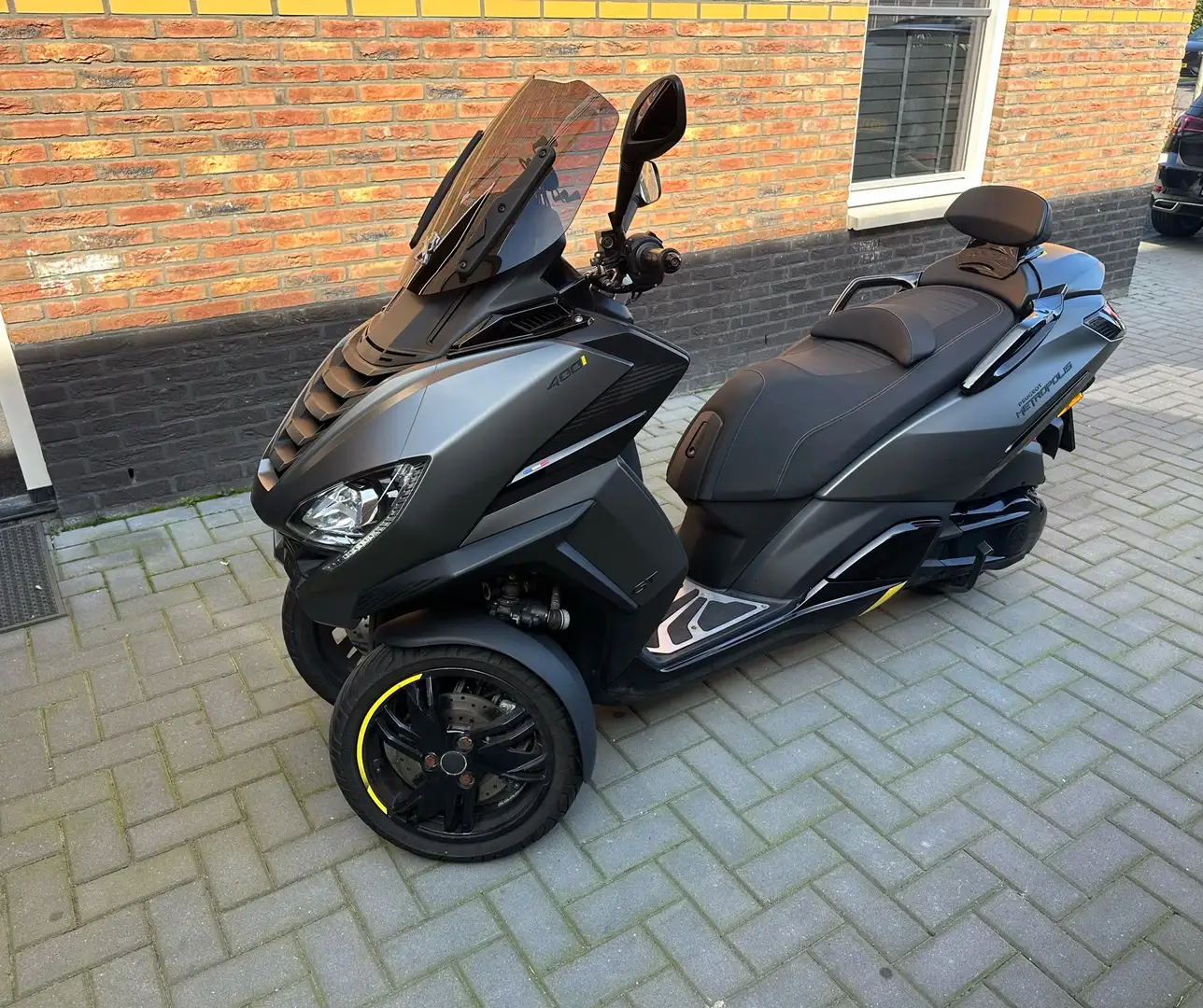 Peugeot Metropolis GT - 1