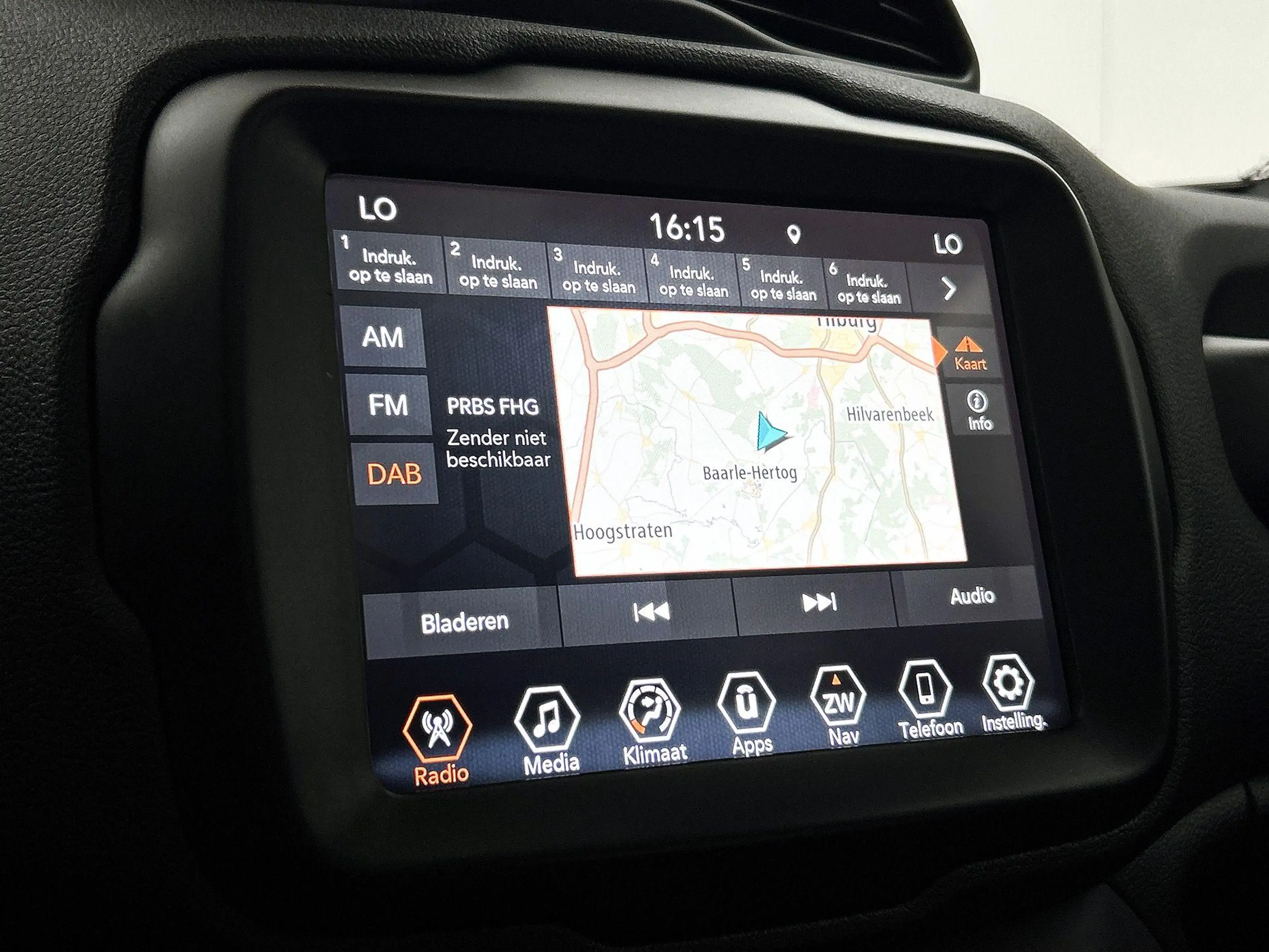 Jeep Renegade 4xe 240 Plug-in Hybrid Electric Trailhawk | Camera — photo 7