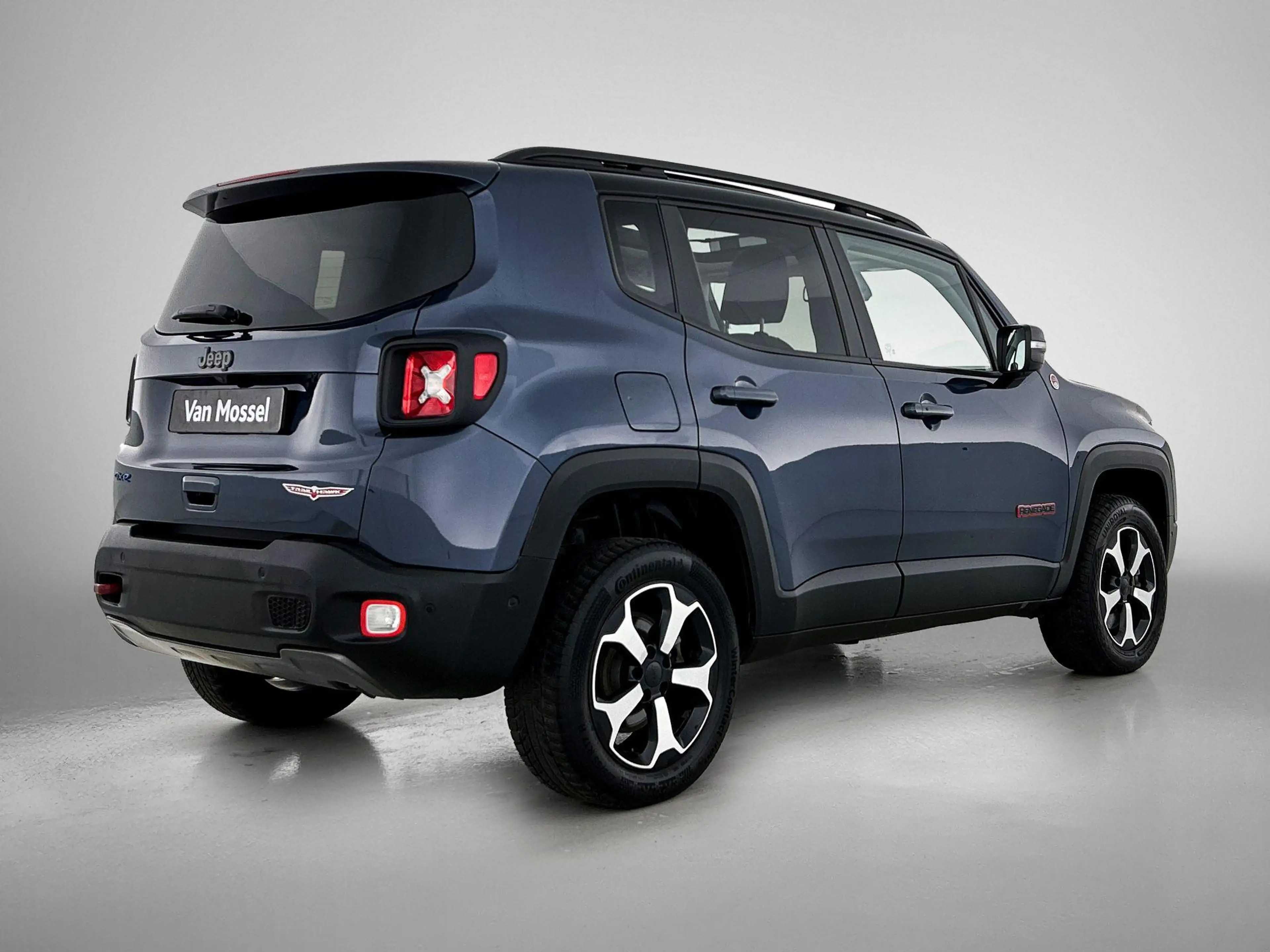 Jeep Renegade 4xe 240 Plug-in Hybrid Electric Trailhawk | Camera — photo 4