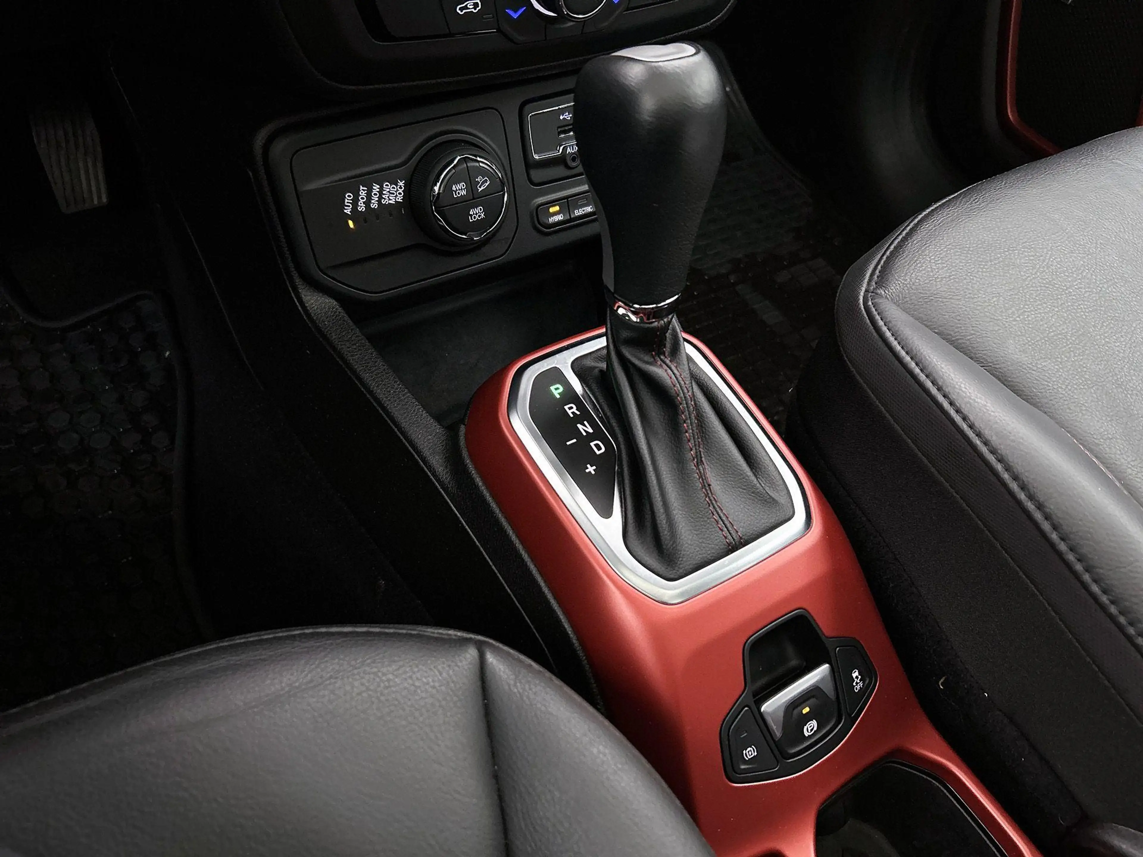 Jeep Renegade 4xe 240 Plug-in Hybrid Electric Trailhawk | Camera — photo 9