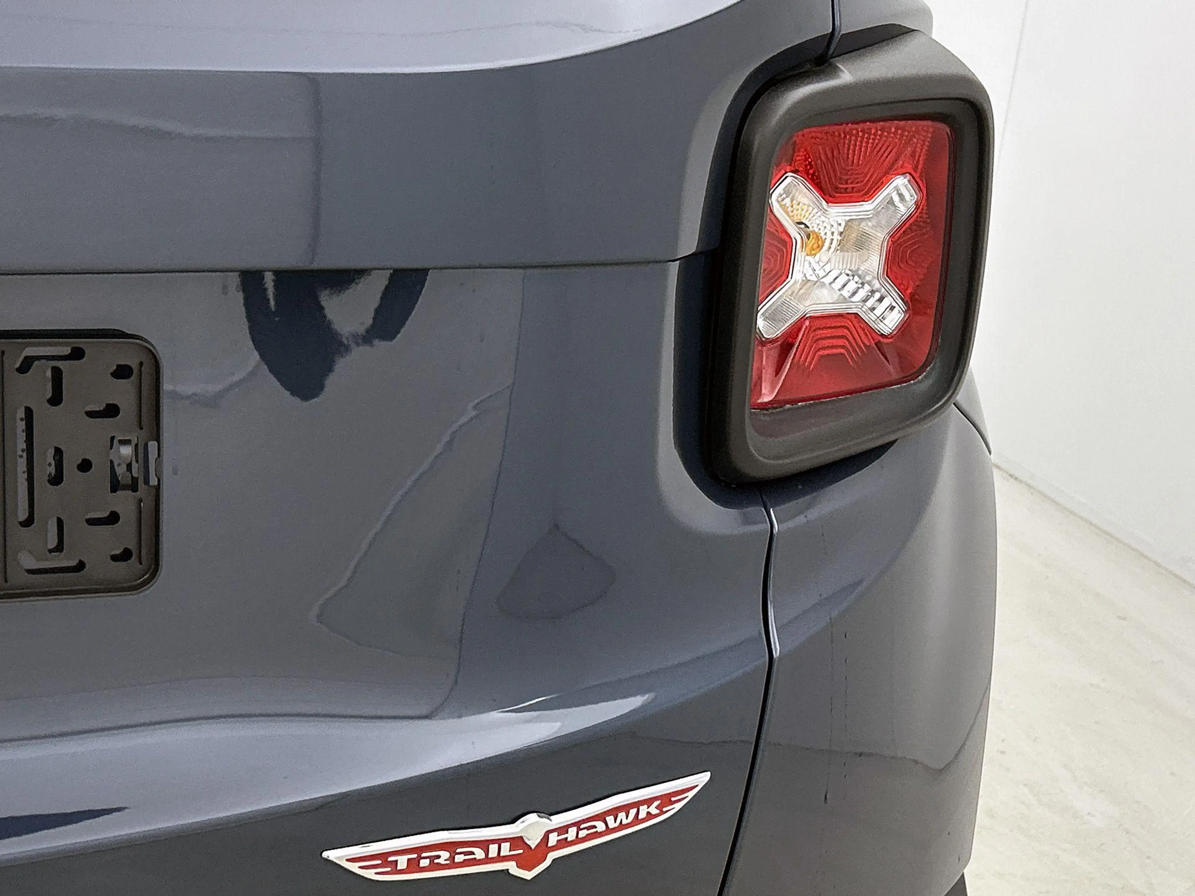 Jeep Renegade 4xe 240 Plug-in Hybrid Electric Trailhawk | Camera — photo 14