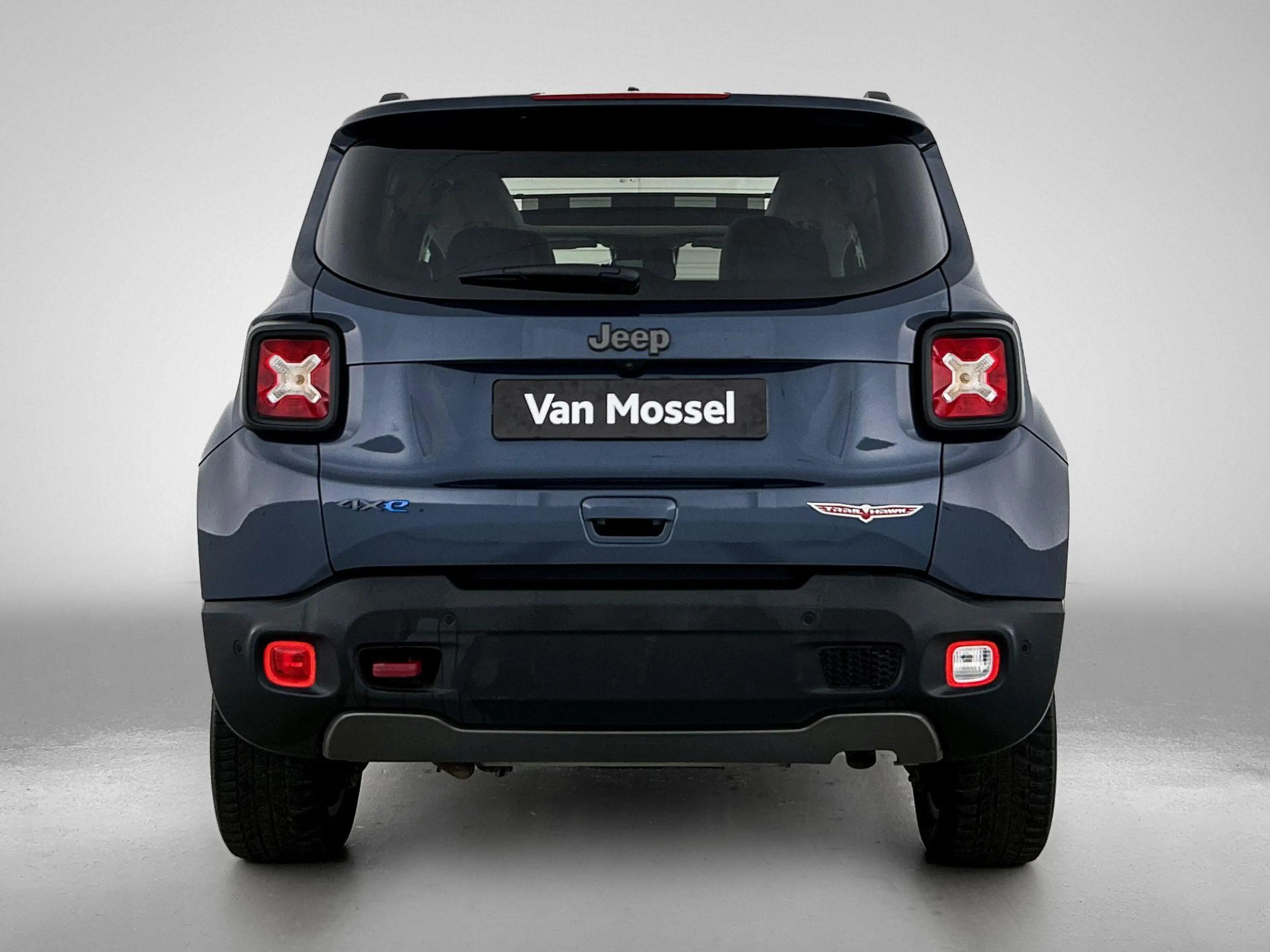 Jeep Renegade 4xe 240 Plug-in Hybrid Electric Trailhawk | Camera — photo 3