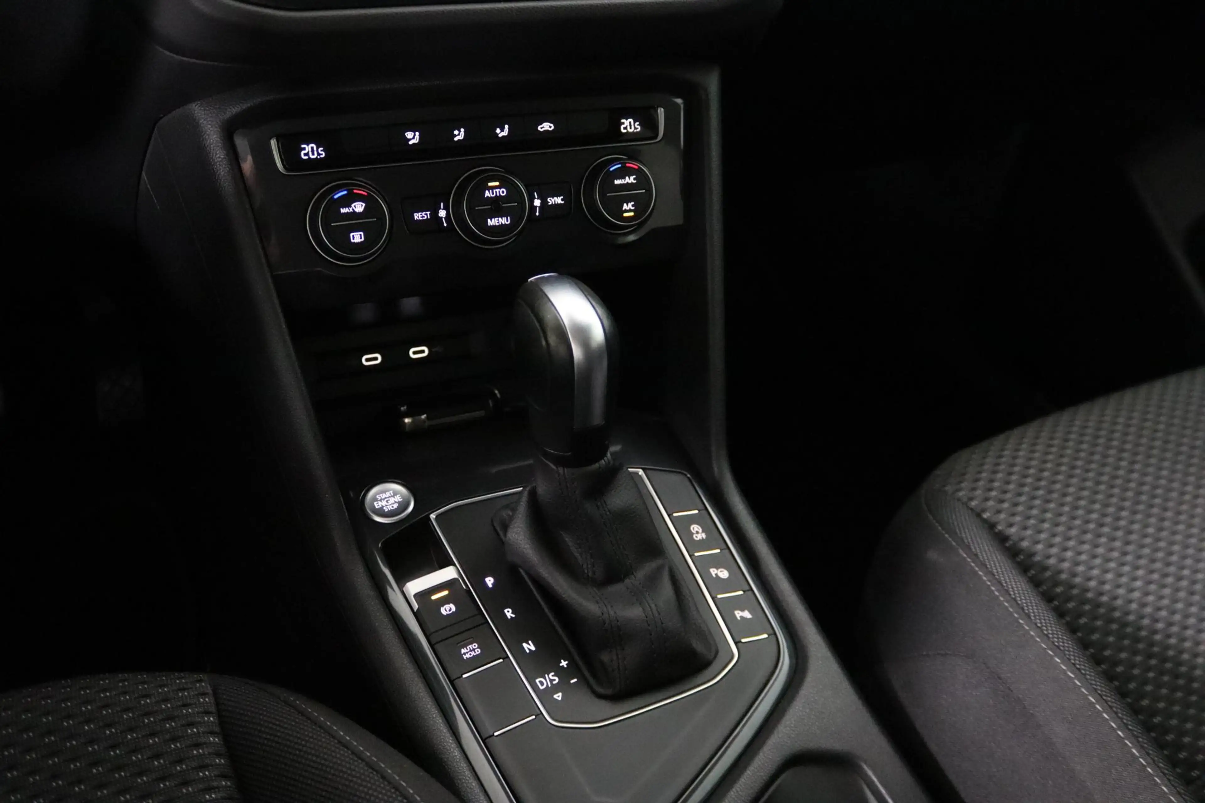 Volkswagen Tiguan Allspace 1.5 TSI, DSG, Comfortline, 7-Persoons, Apple Carpl — photo 45