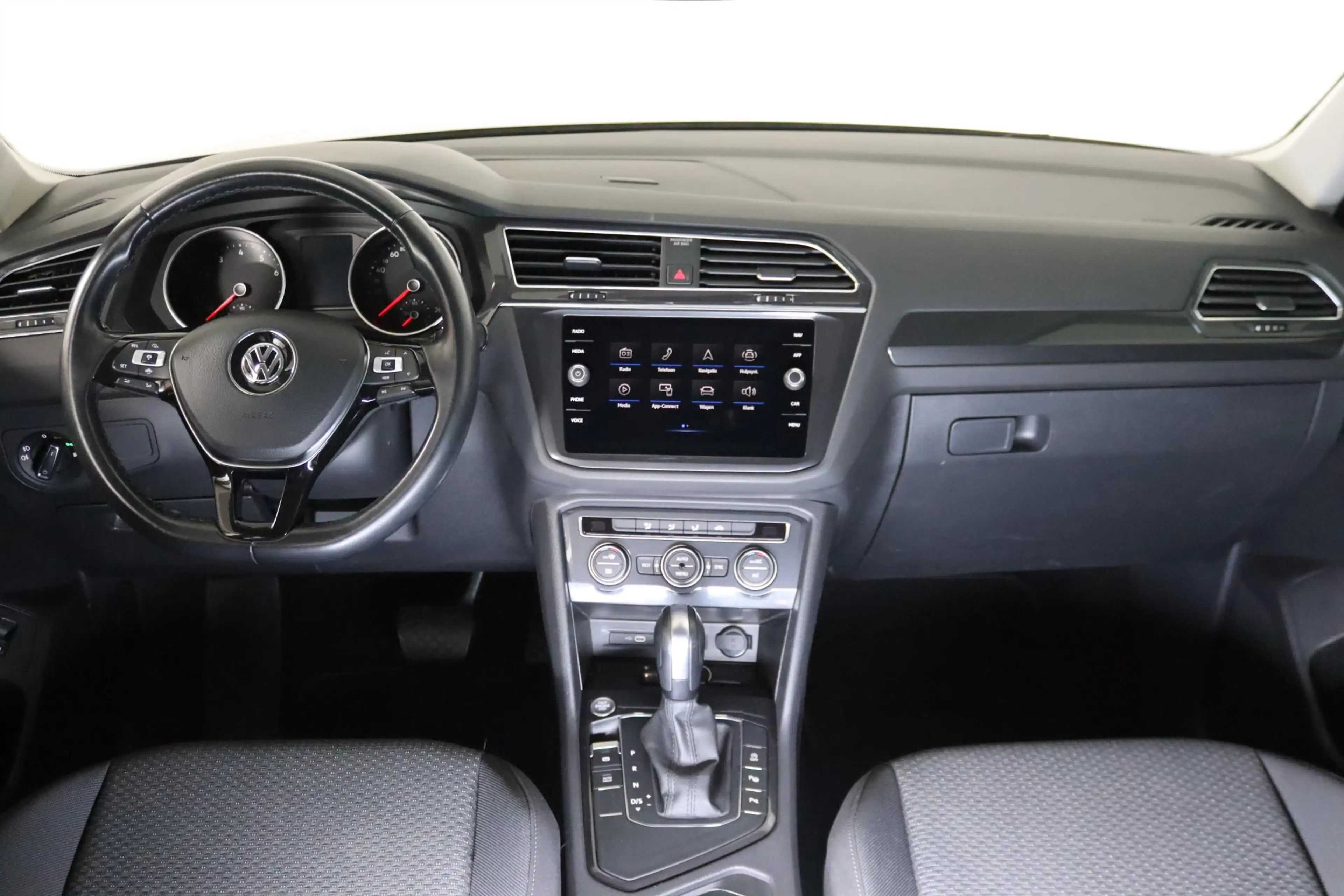 Volkswagen Tiguan Allspace 1.5 TSI, DSG, Comfortline, 7-Persoons, Apple Carpl — photo 3
