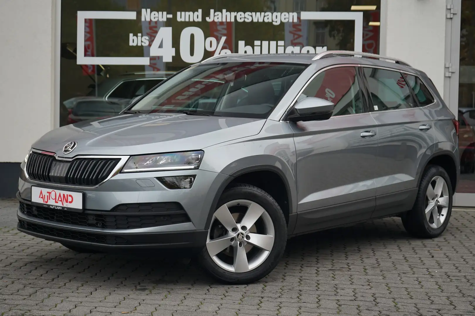 Skoda Karoq 1.5 TSI DSG LED Navi ACC Kamera 4xSHZ Gris - 2