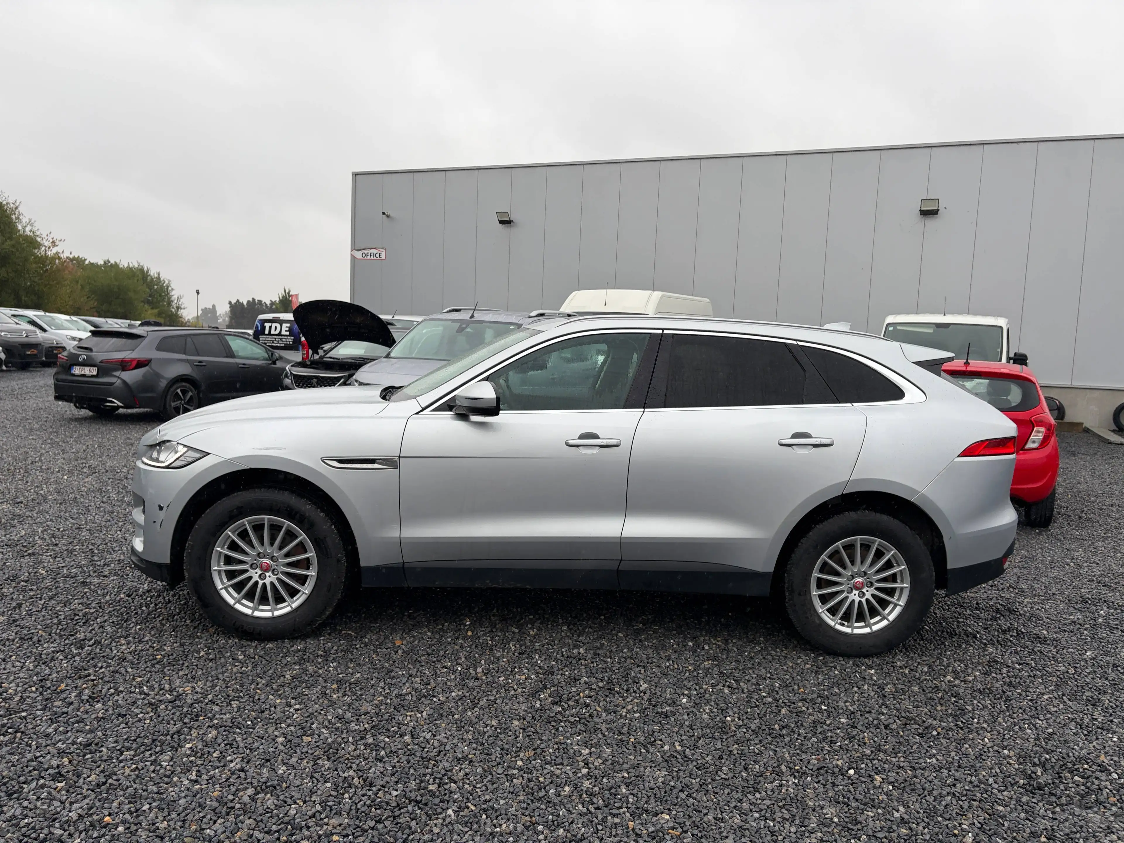 Jaguar F-Pace 2.0i Aut. AWD /€13.500 netto / Leder / Navi / ... — photo 5
