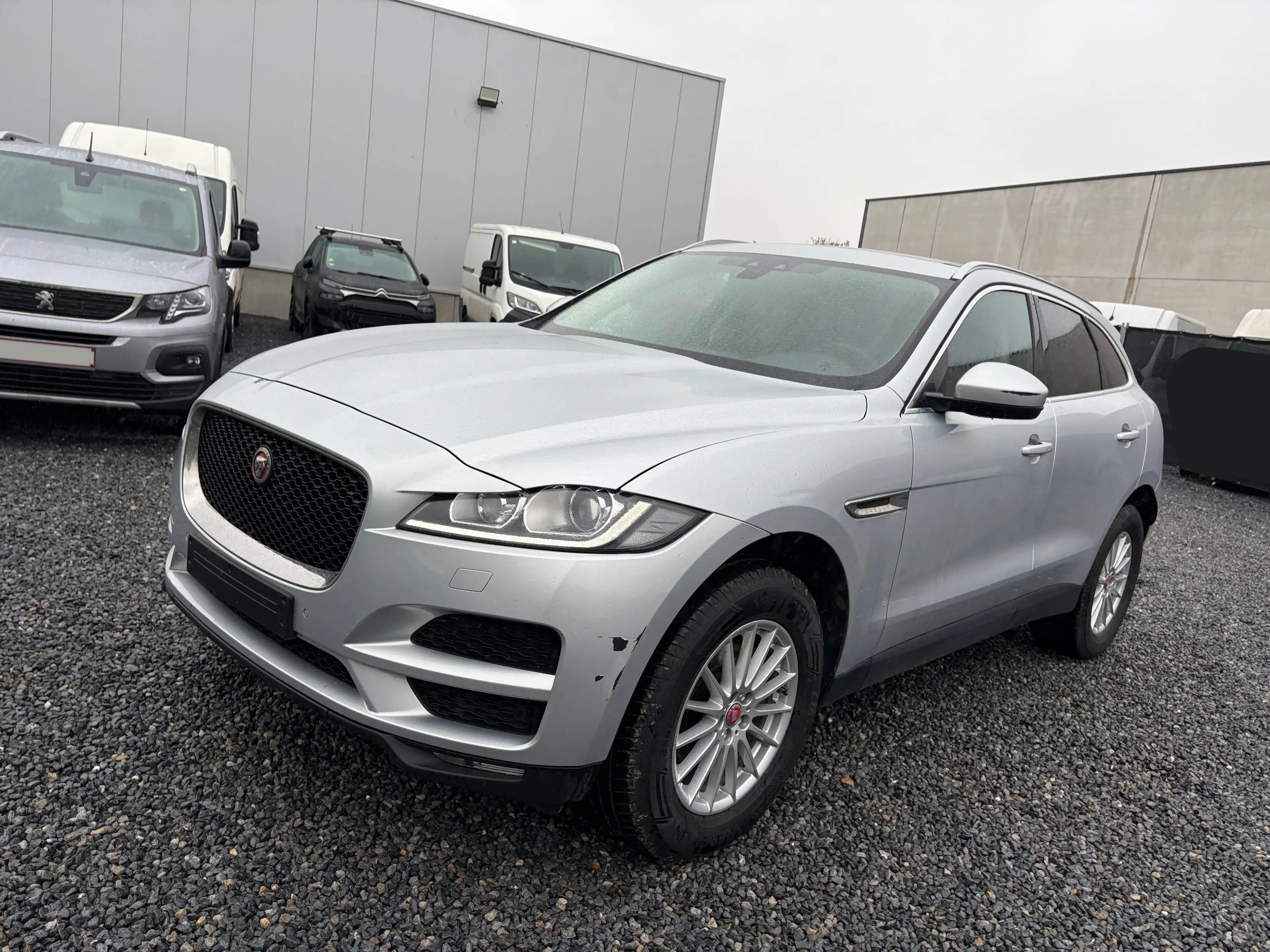Jaguar F-Pace 2.0i Aut. AWD /€13.500 netto / Leder / Navi / ... — photo 6