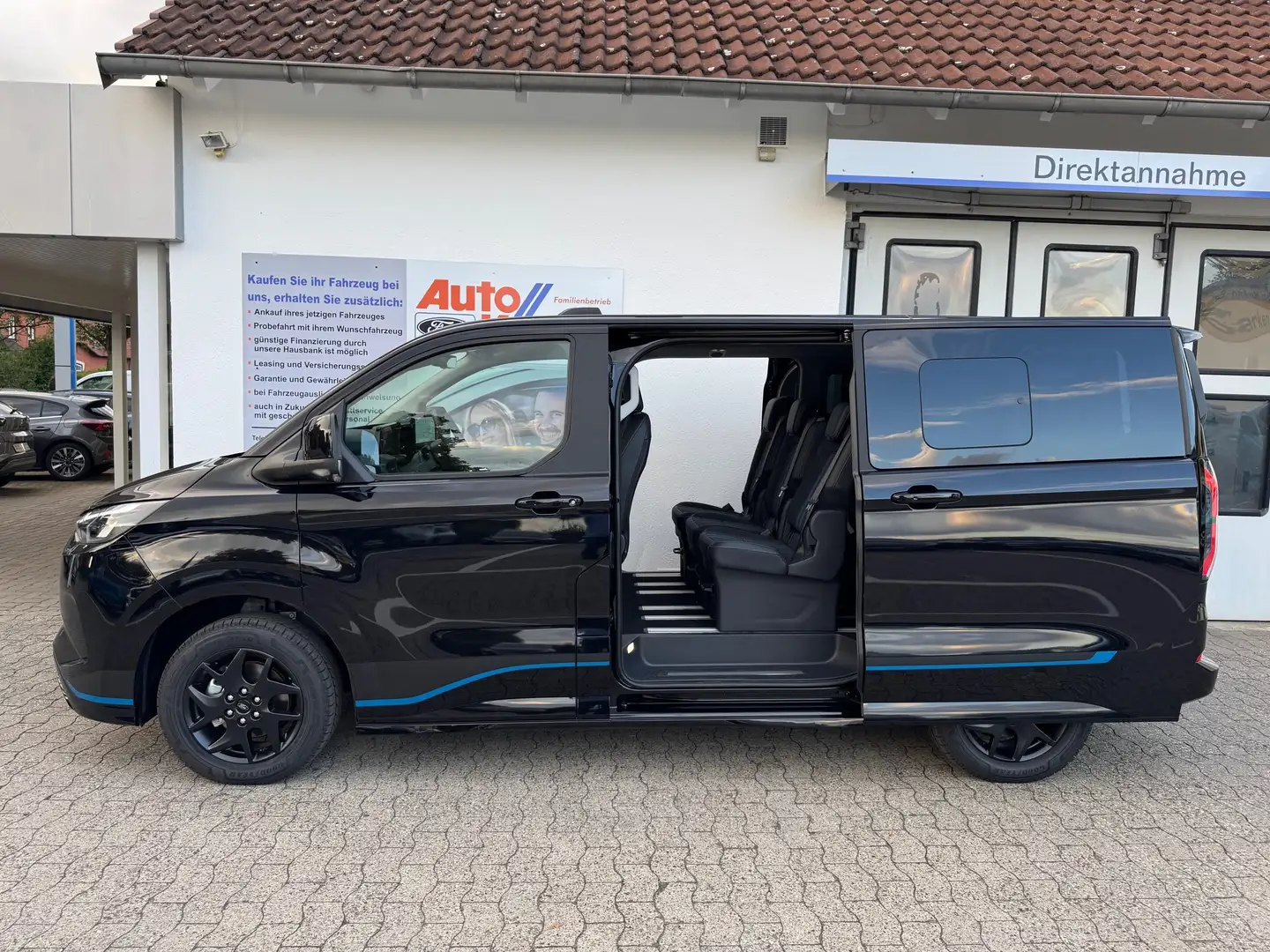 Ford Tourneo Custom e-Tourneo Custom 340 L1 SPORT (viele Extras) Noir - 2