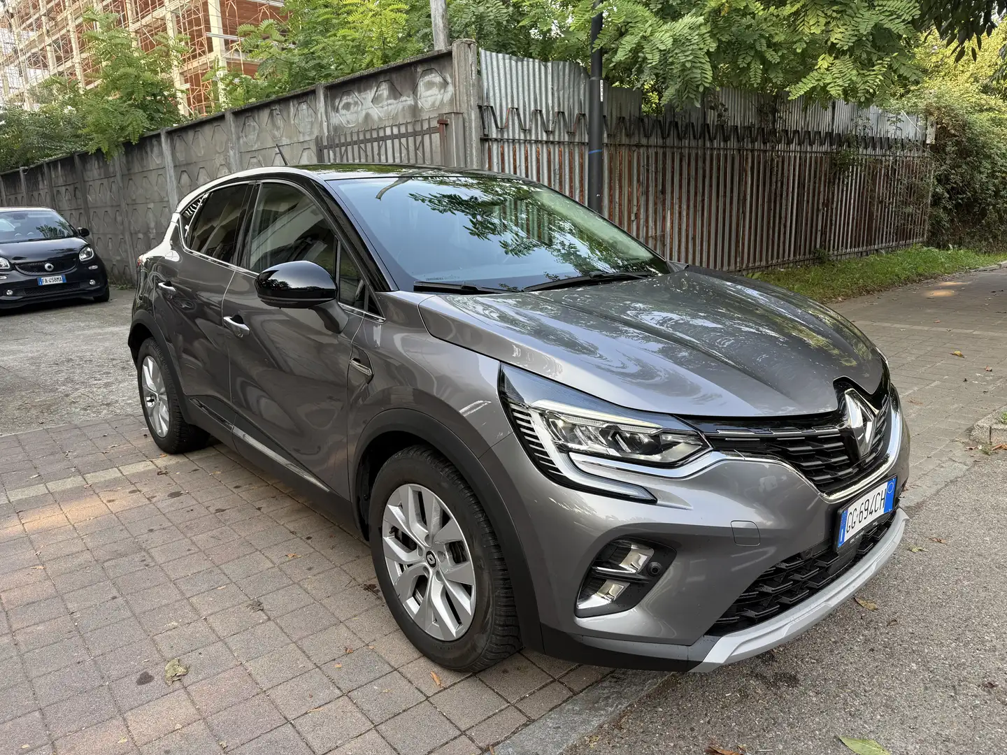 Renault Captur 1.0 tce Intens Gpl 100cv my21 Gris - 1