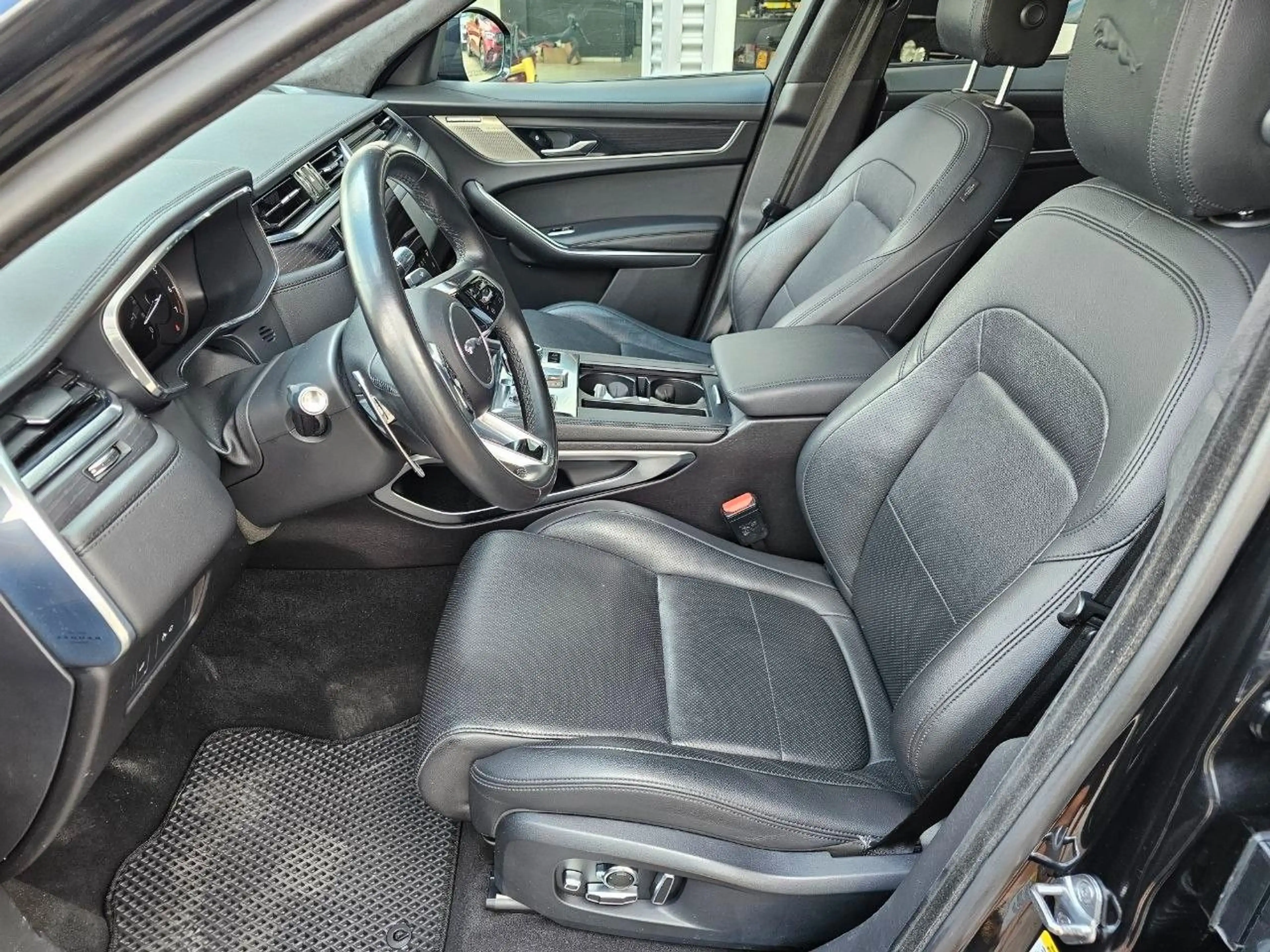 Jaguar F-Pace P250 S AWD LEder Navi Kamera — photo 10