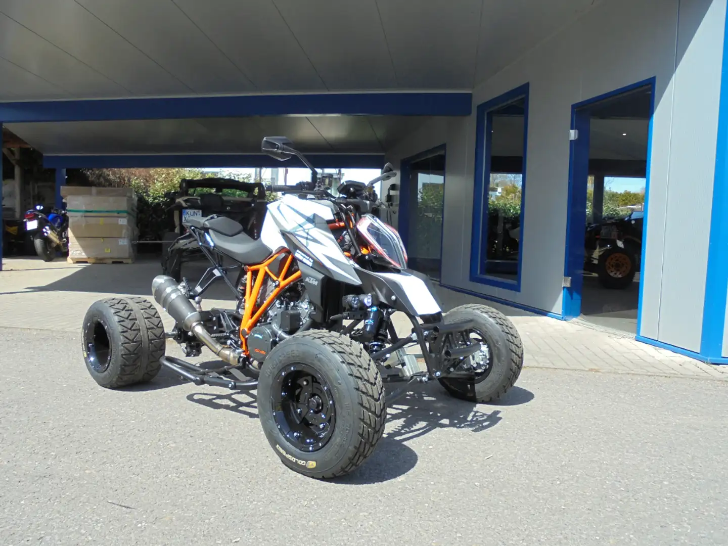 KTM 1290 Super Duke R EATV- E.ATV Super Duke Race 1290 Schwarz - 2