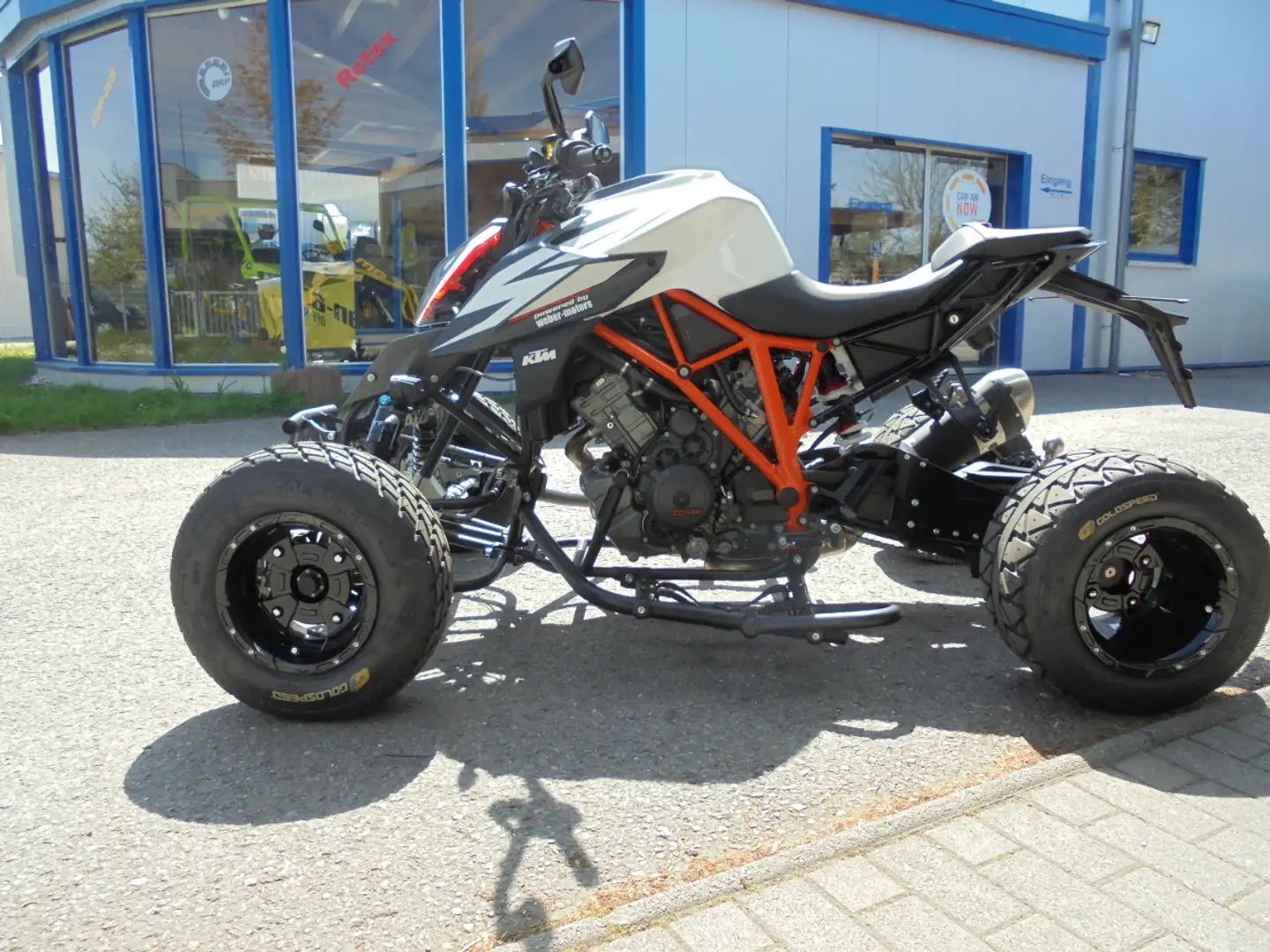 KTM 1290 Super Duke R Quad/ATV in Schwarz neu in Eppingen Rohrbach für €  35.900,-