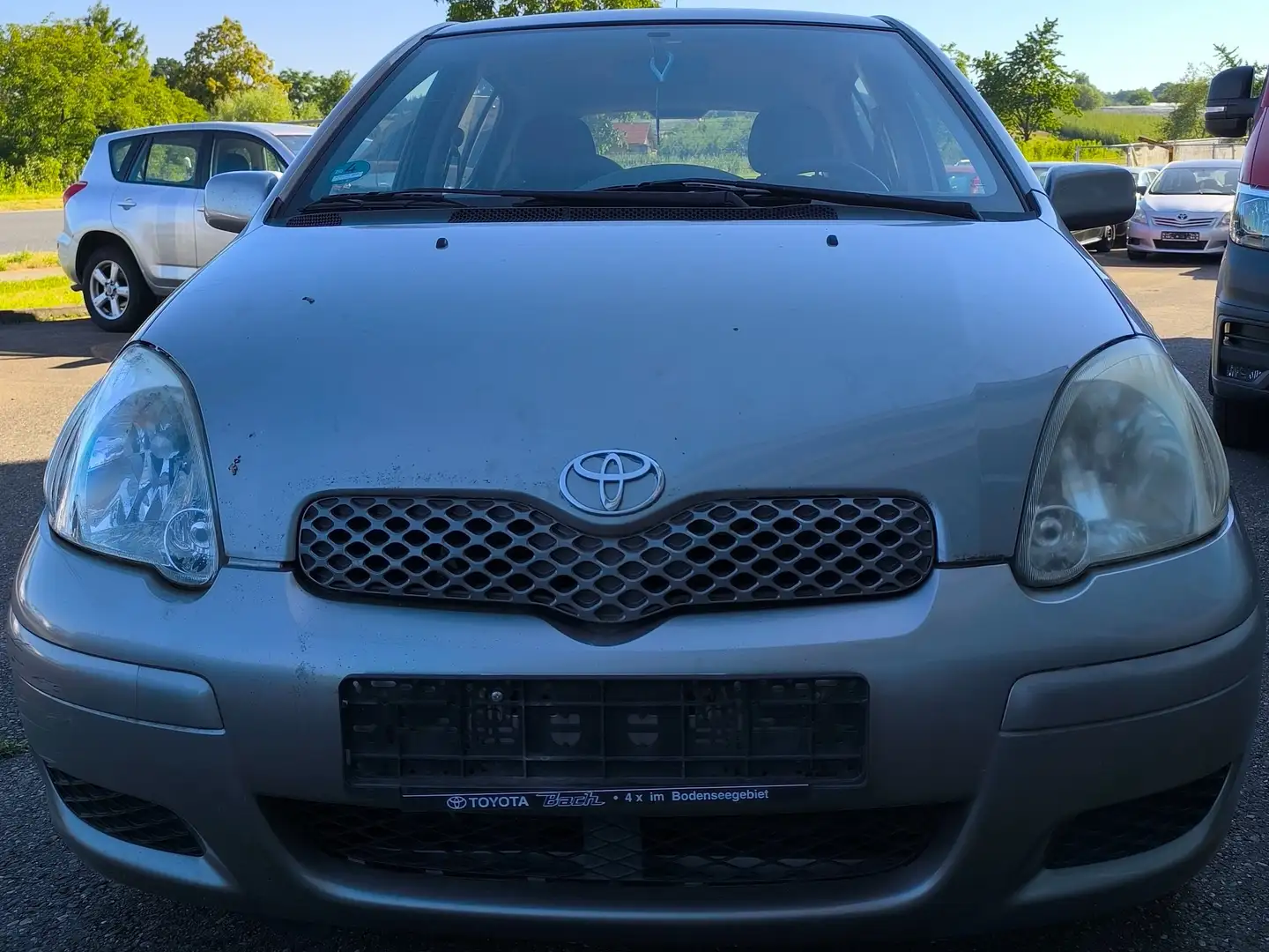 Toyota Yaris 1.3 Sol Gris - 1