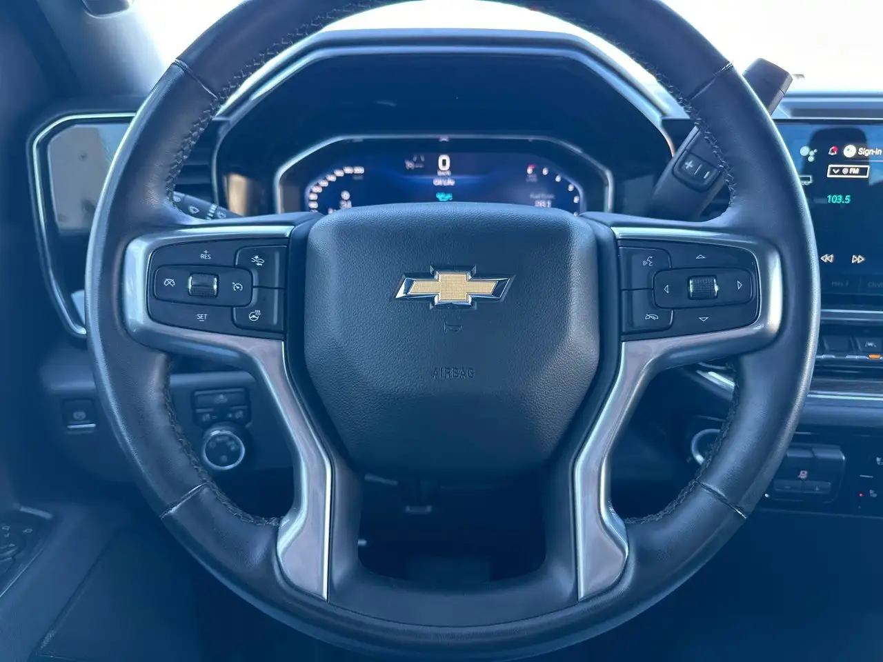 Chevrolet Silverado 1500 снимка Chevrolet Silverado 1500