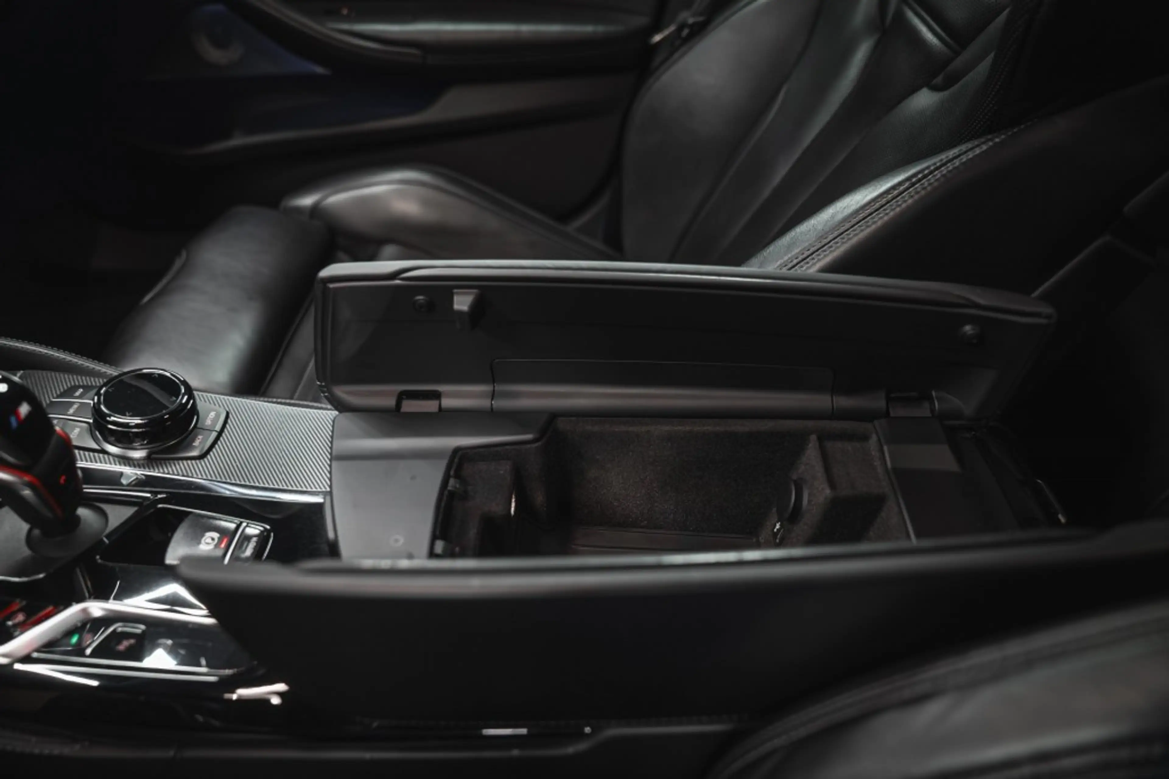 BMW M5 m5C, keramisch, Facelift pakket, stoel-venti, carb — photo 28