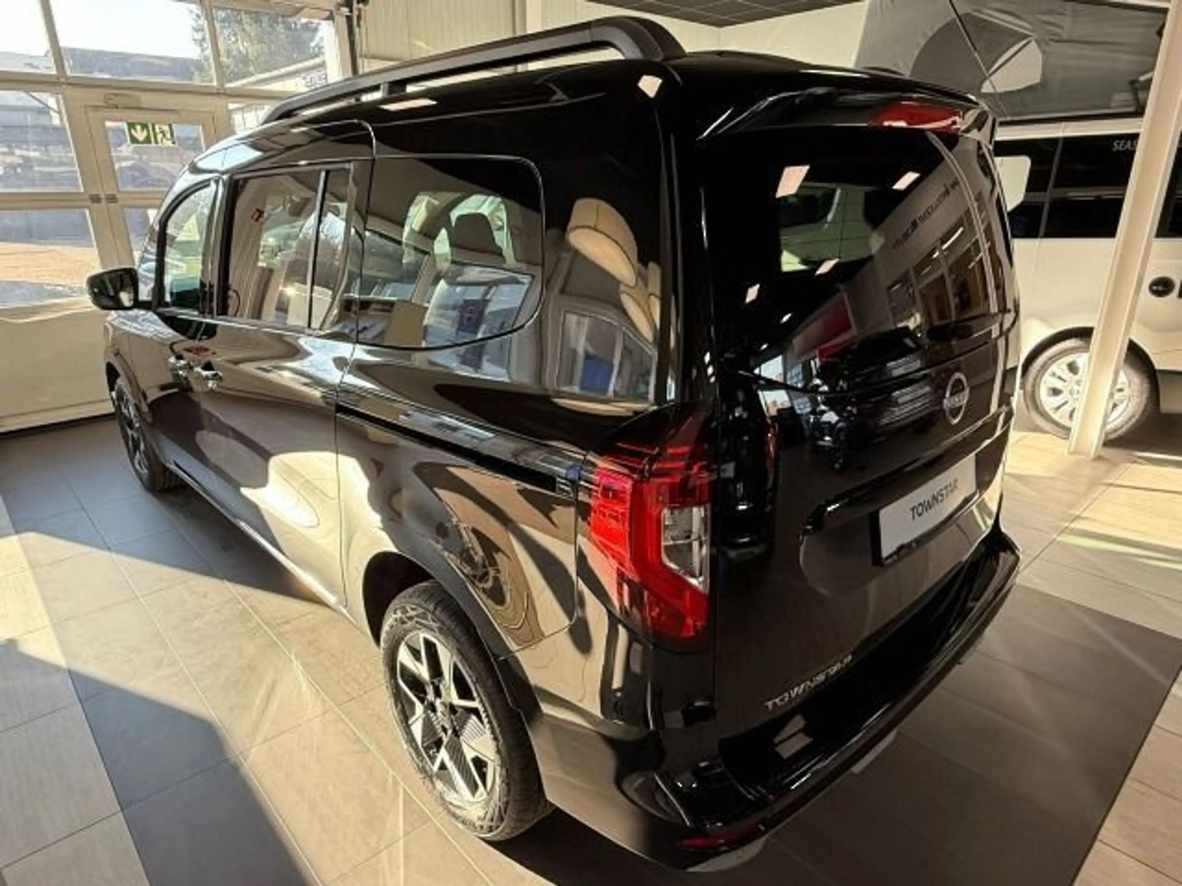 Nissan Townstar Kombi 130PS DCT L2 Tekna 7S — photo 6