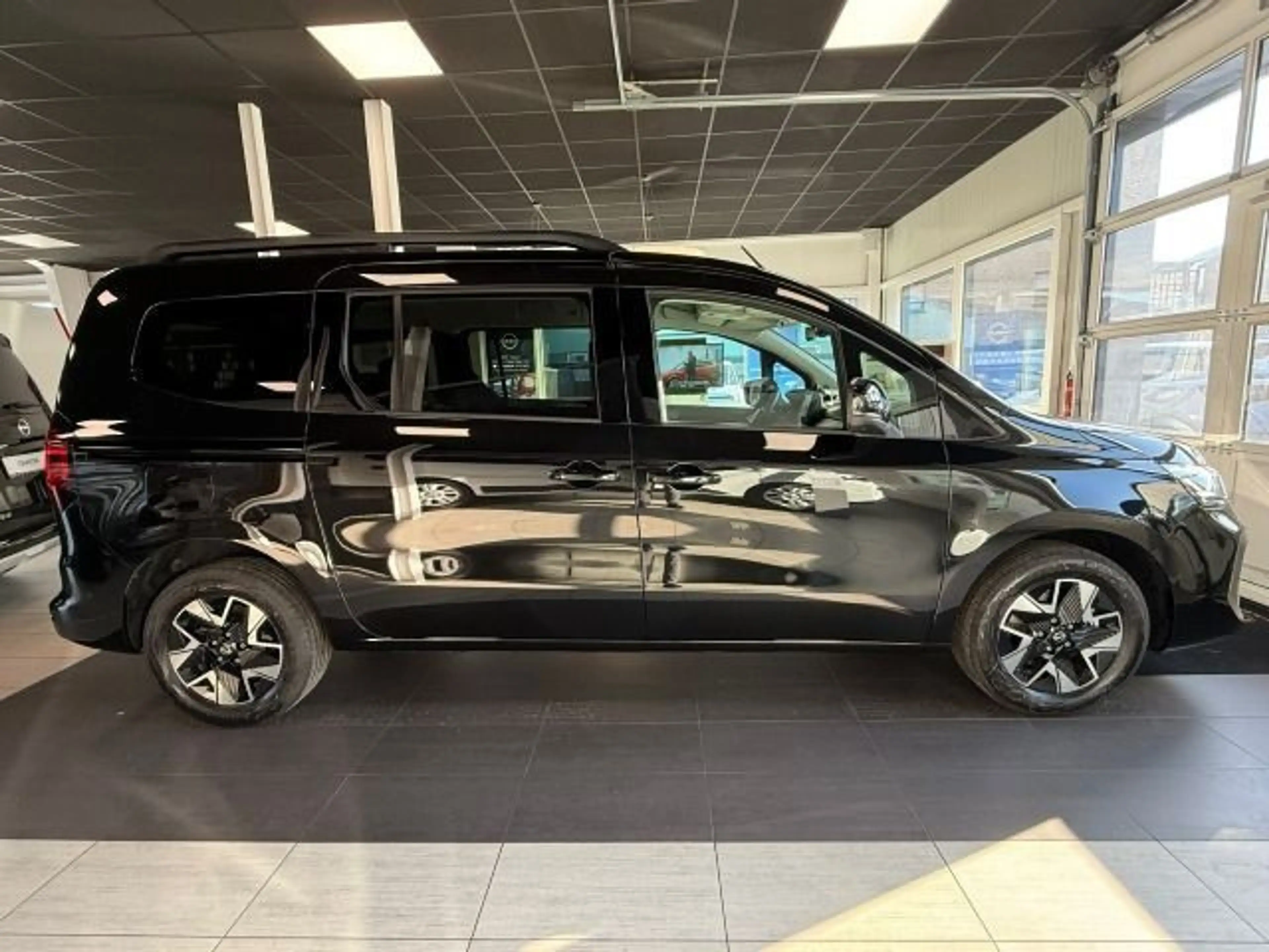 Nissan Townstar Kombi 130PS DCT L2 Tekna 7S — photo 9
