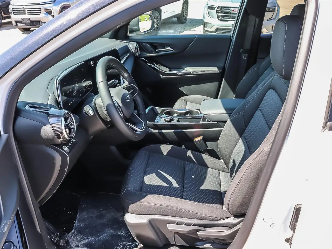Chevrolet Equinox photo Chevrolet Equinox