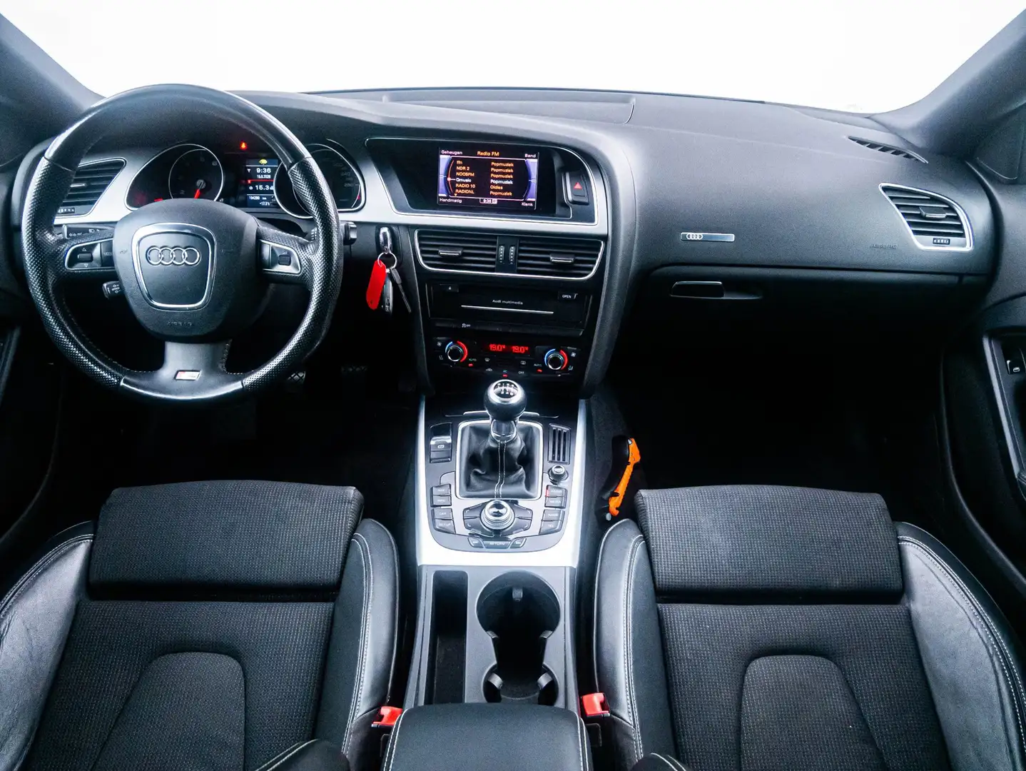 Audi A5 Coupé 1.8 TFSI 2 X S-line ABT Leder/Navi/NL-Auto/N Grijs - 2