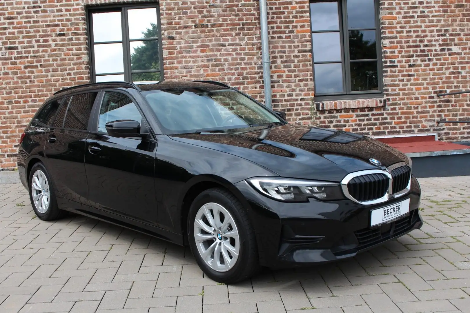 BMW 320 d Advantage*Headup*LED*1.Hand*BMW Scheckhft* Noir - 2