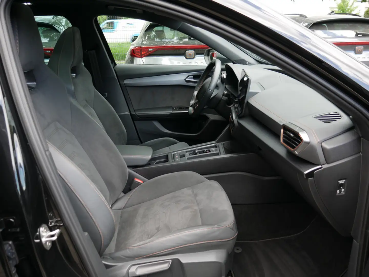 CUPRA Formentor 2.0 TSI VZ Tribe Edition MATRIX PANO Schwarz - 2