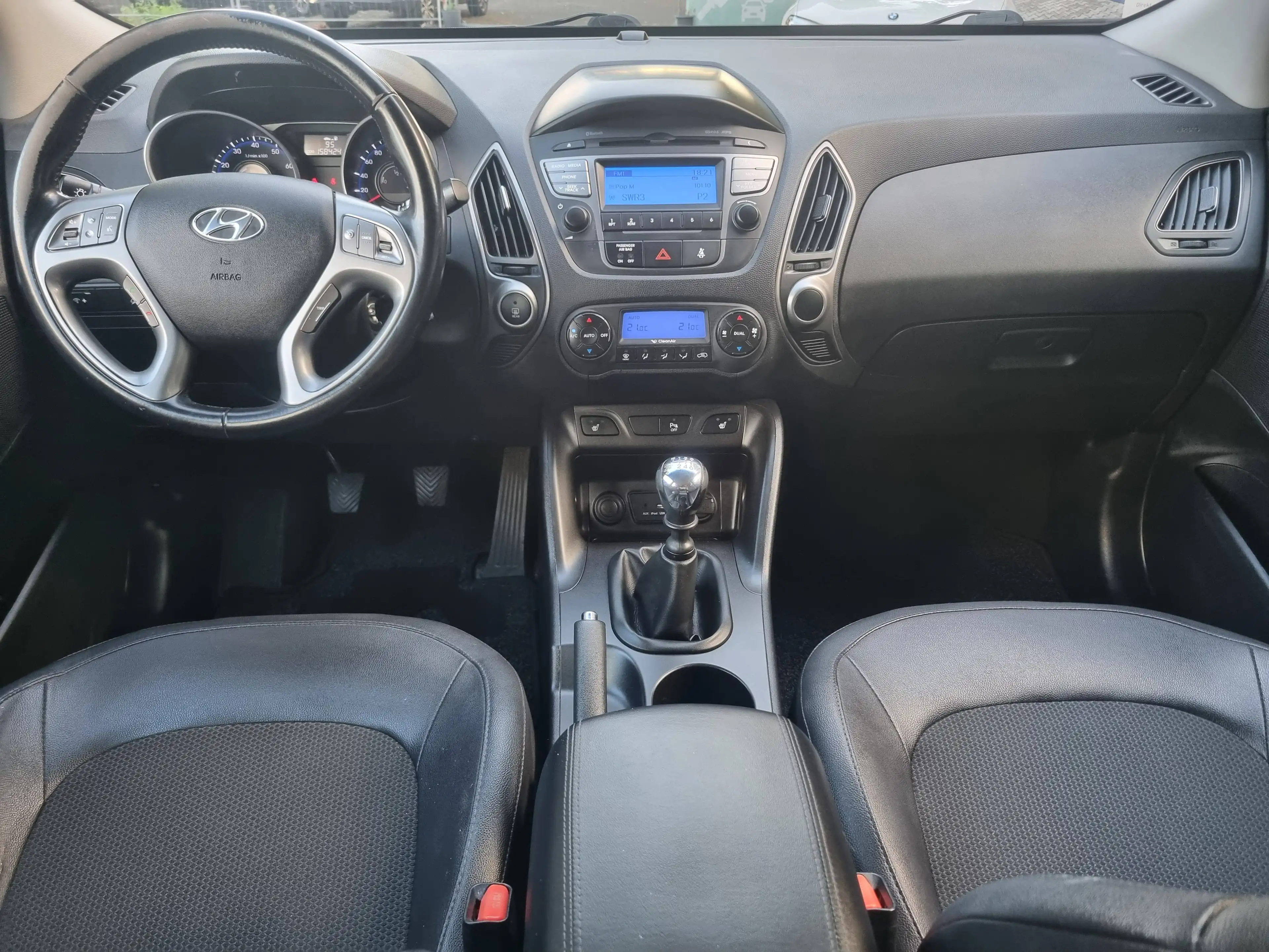 Hyundai iX35 FIFA World Cup Edition 2WD*AHK*Sitzh*Klima* — photo 11