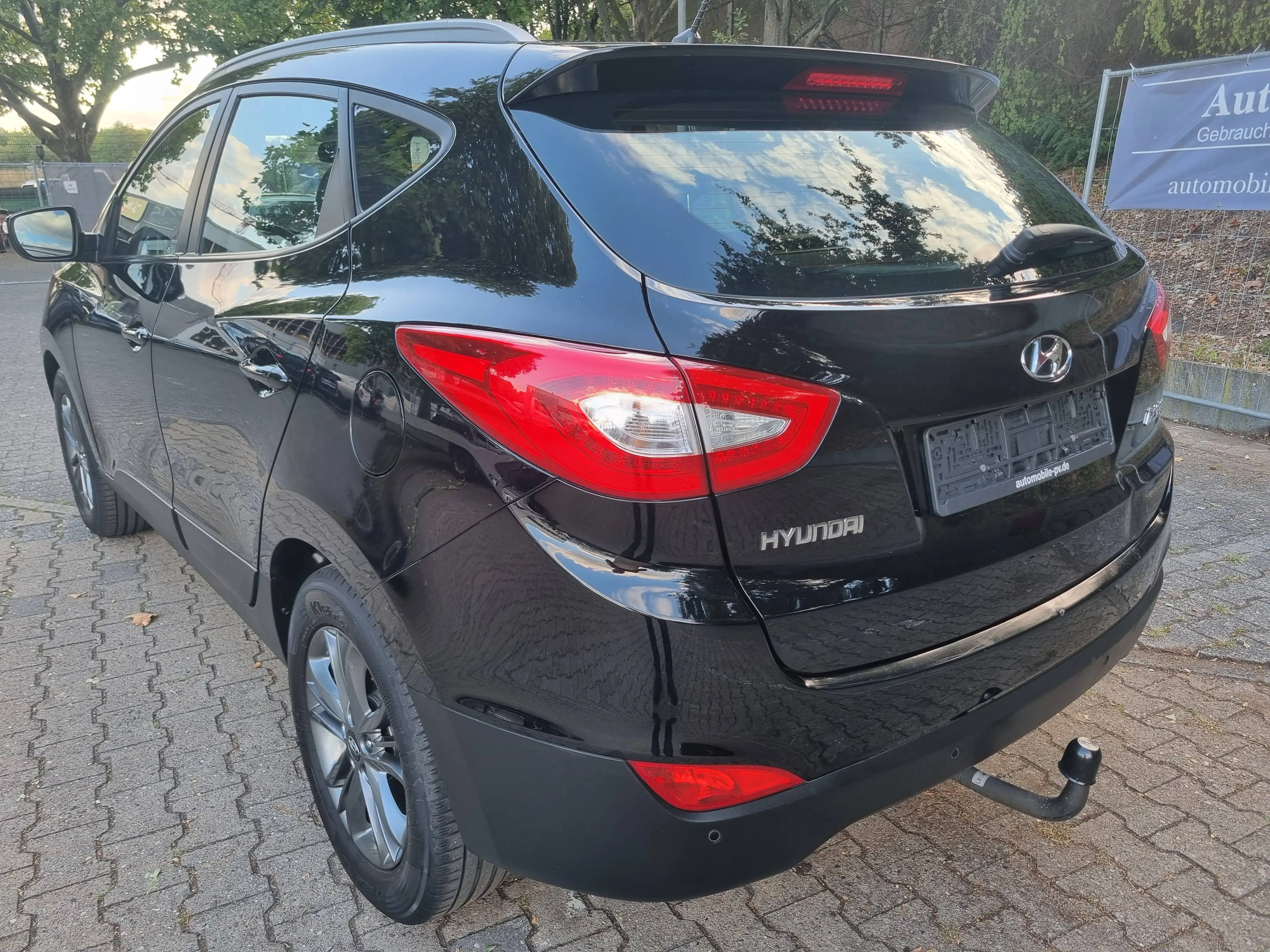 Hyundai iX35 FIFA World Cup Edition 2WD*AHK*Sitzh*Klima* — photo 5