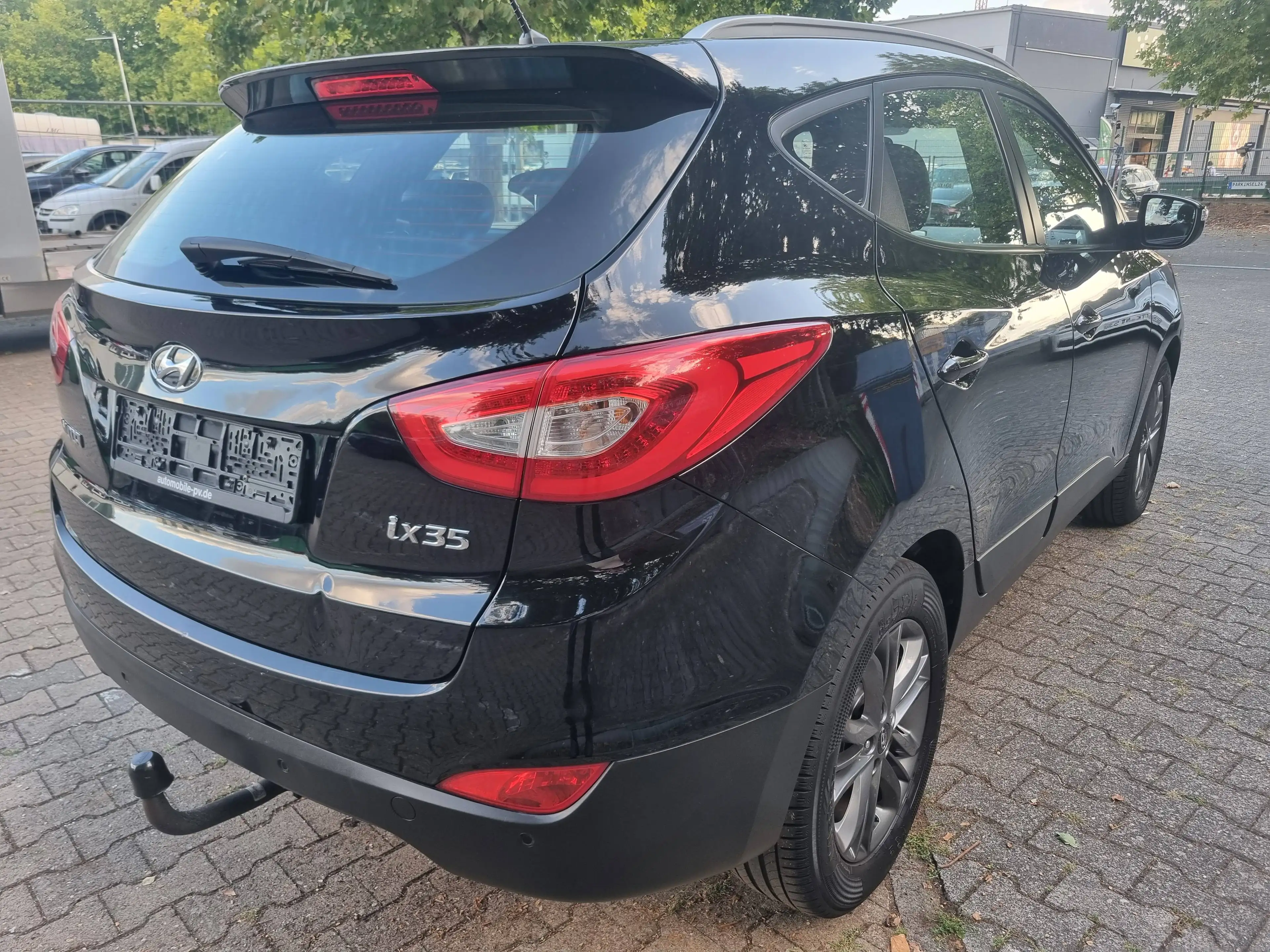 Hyundai iX35 FIFA World Cup Edition 2WD*AHK*Sitzh*Klima* — photo 4