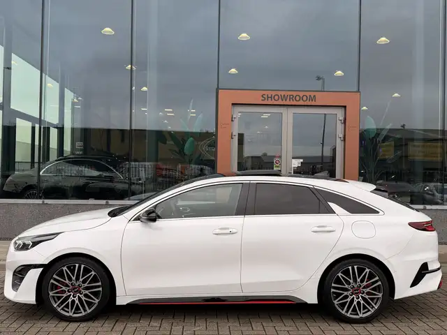 Kia Proceed view 9